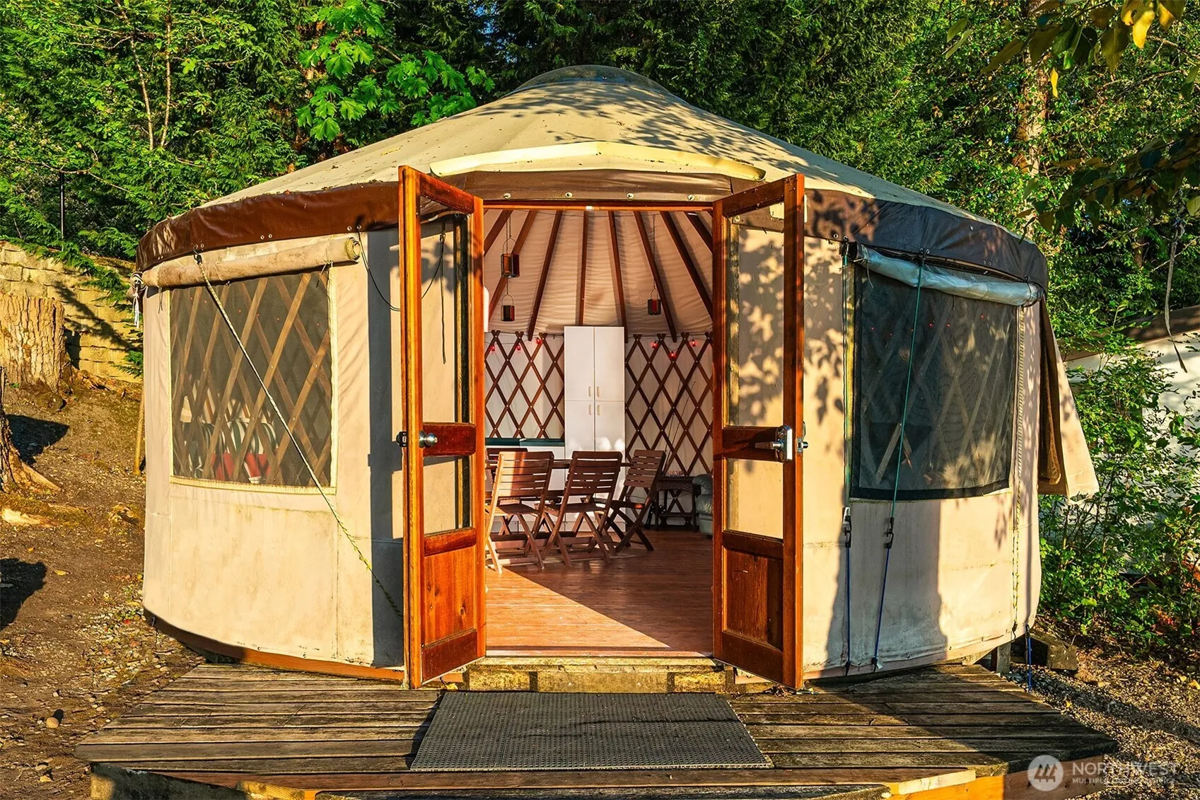 Property photo for 23 Yurt E Lake Sammamish Parkway Ne, Sammamish photo 4