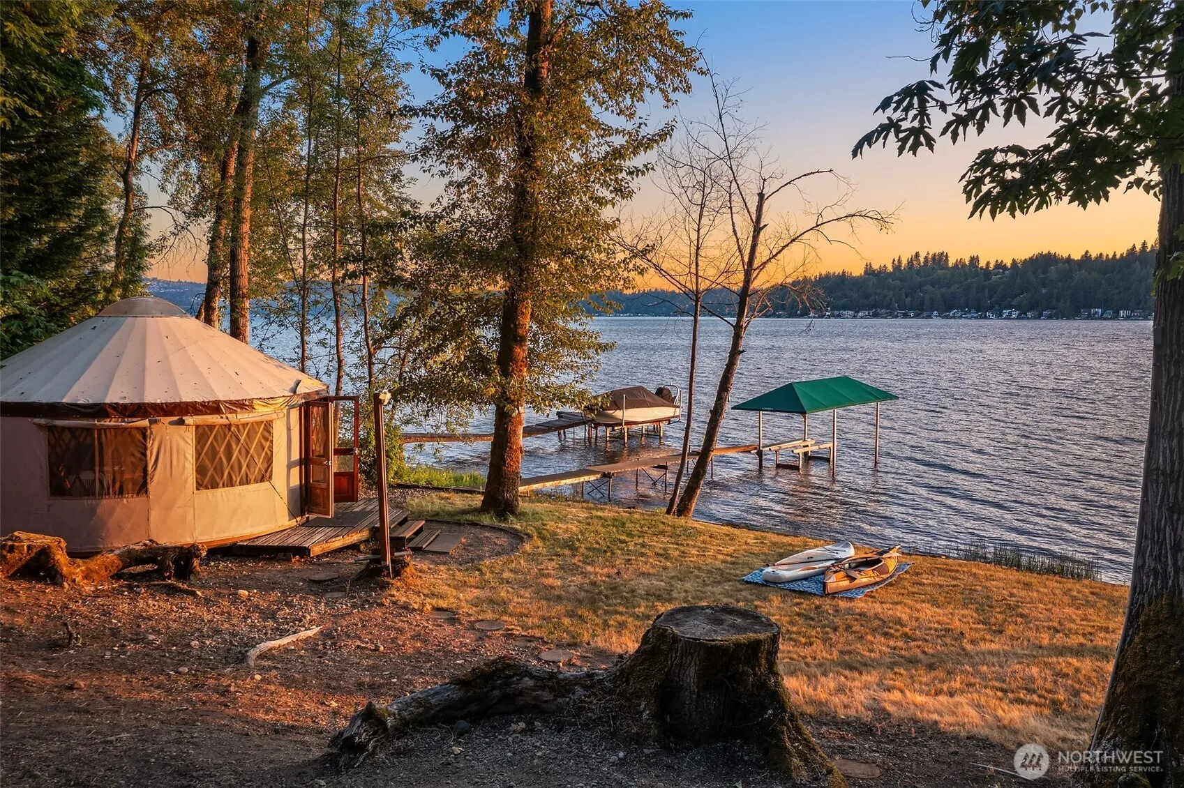 Property photo for 23 Yurt E Lake Sammamish Parkway Ne, Sammamish photo 2