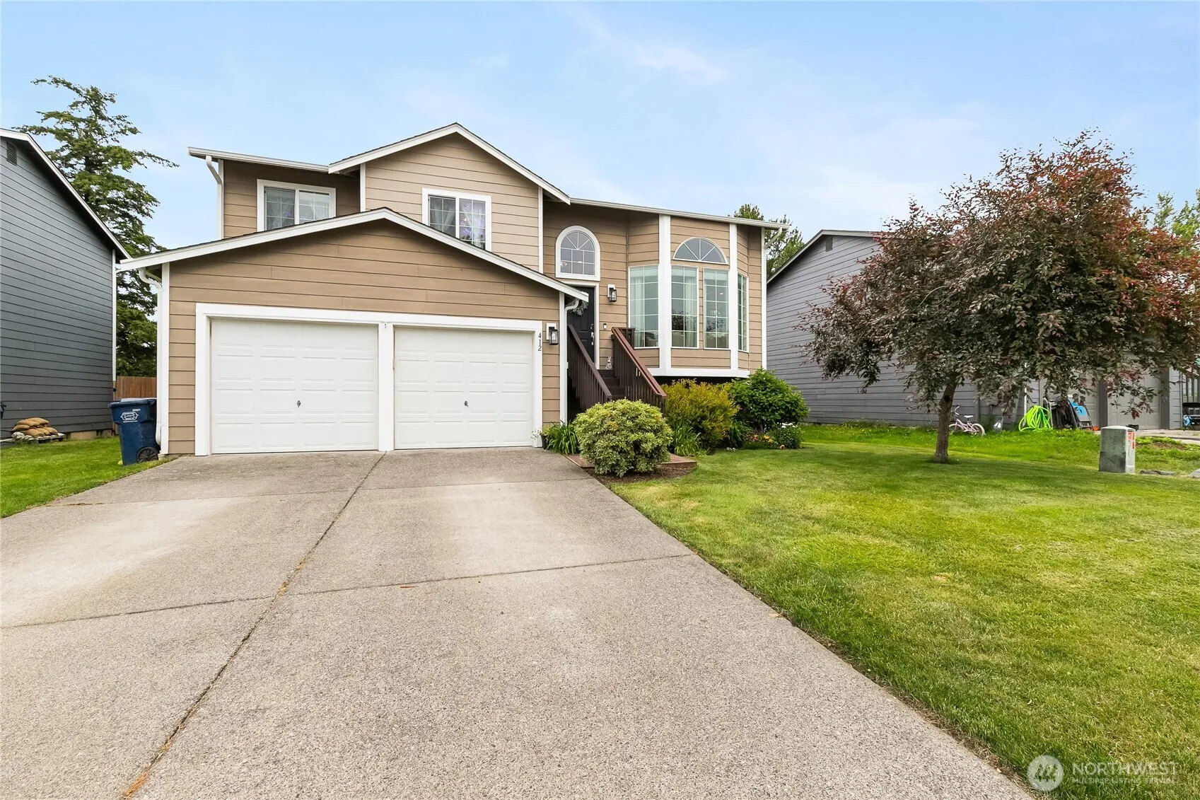 Property photo for 412 Allison Way, Nooksack photo 2