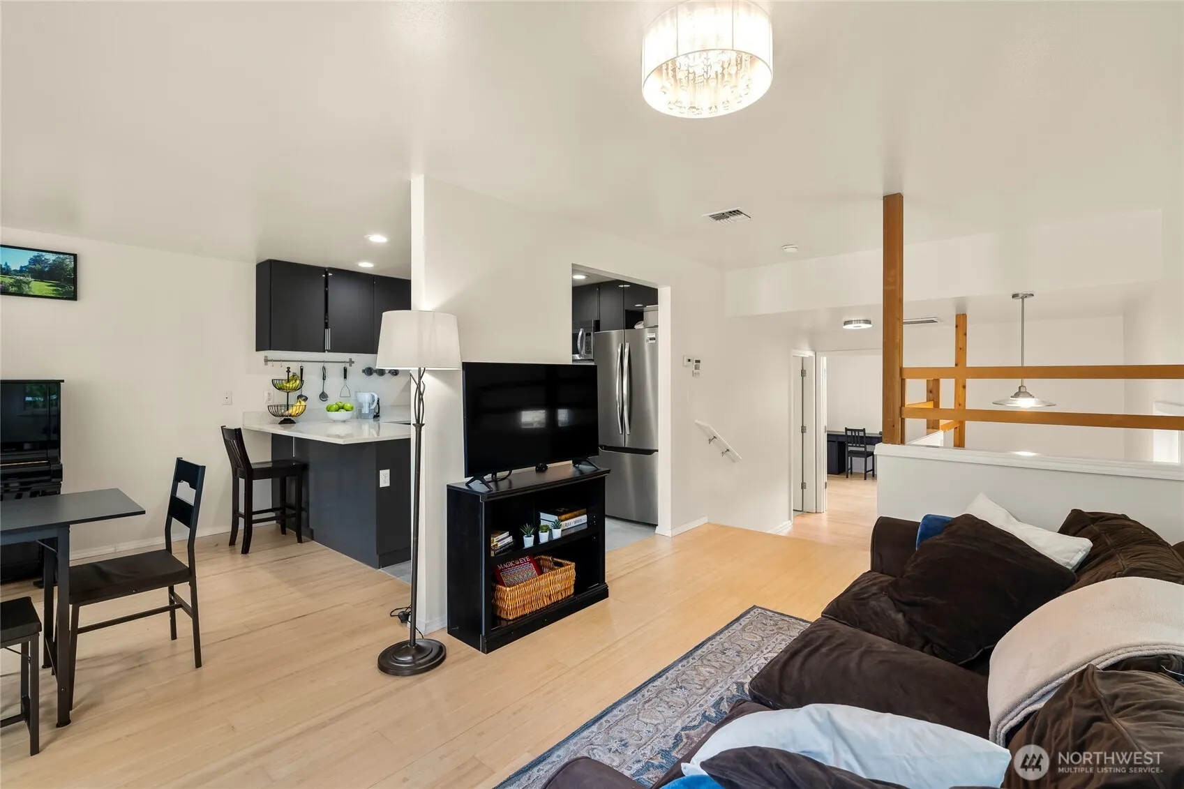 Property photo for 831 19th Avenue S, Seattle photo 5