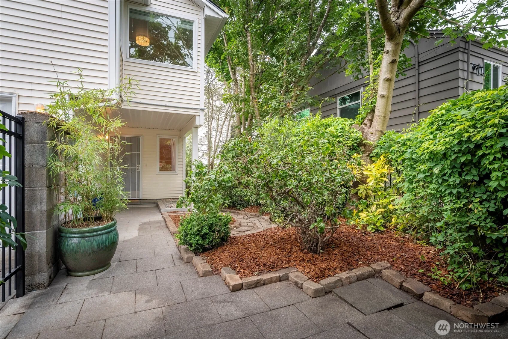 Property photo for 831 19th Avenue S, Seattle