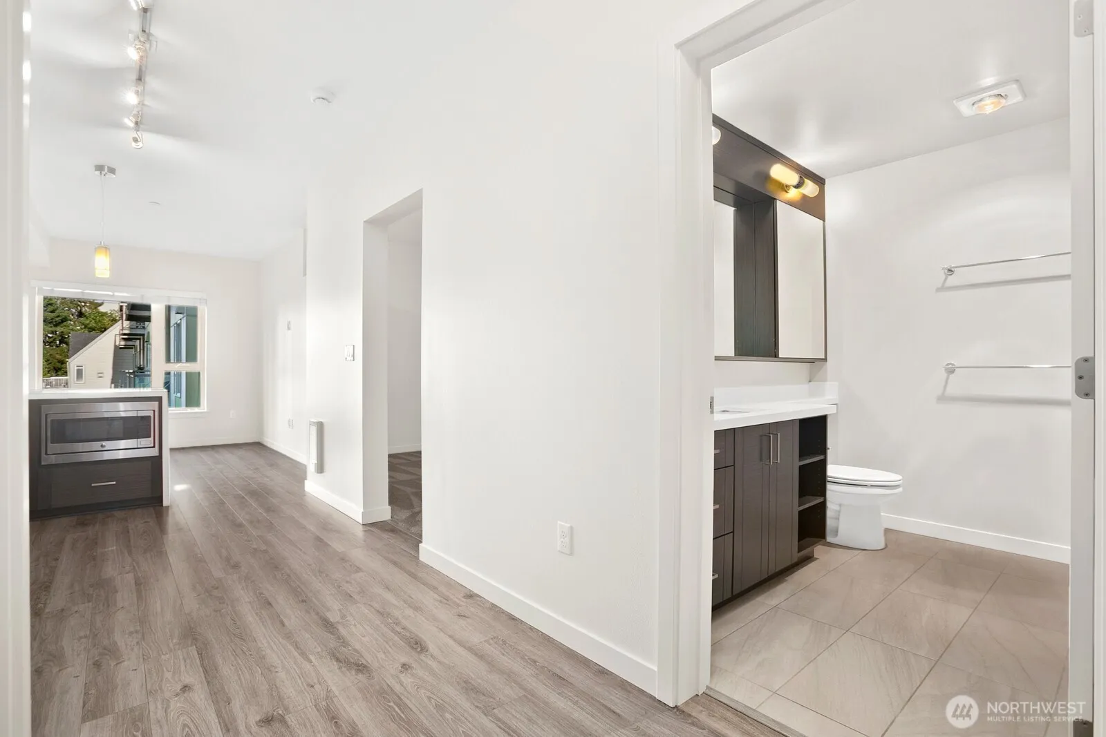 Property photo for 1760 Nw 56th Street #421, Seattle photo 4