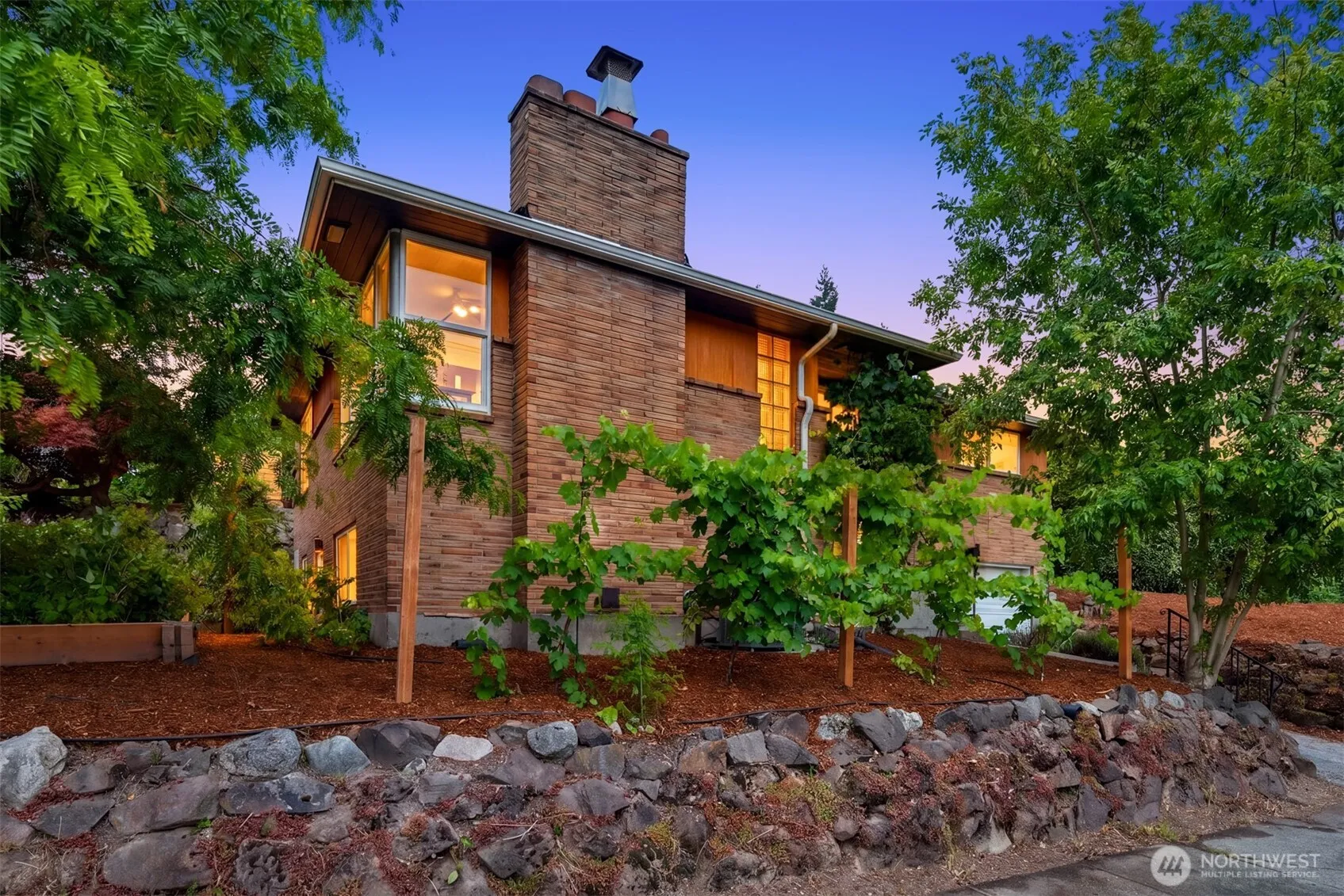 Property photo for 3902 S Genesee Street, Seattle