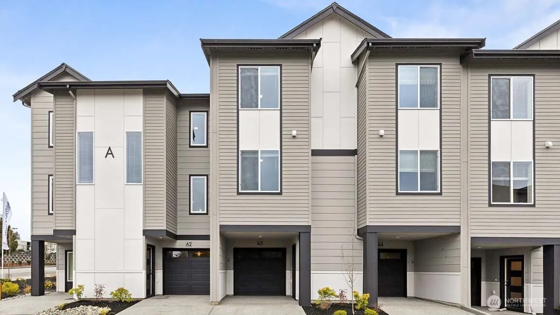 Property photo for 16830 20th Avenue W #d8, Lynnwood