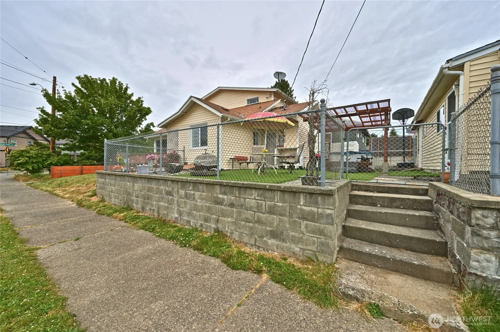 Property photo for 5402 S Cloverdale Street, Seattle photo 4