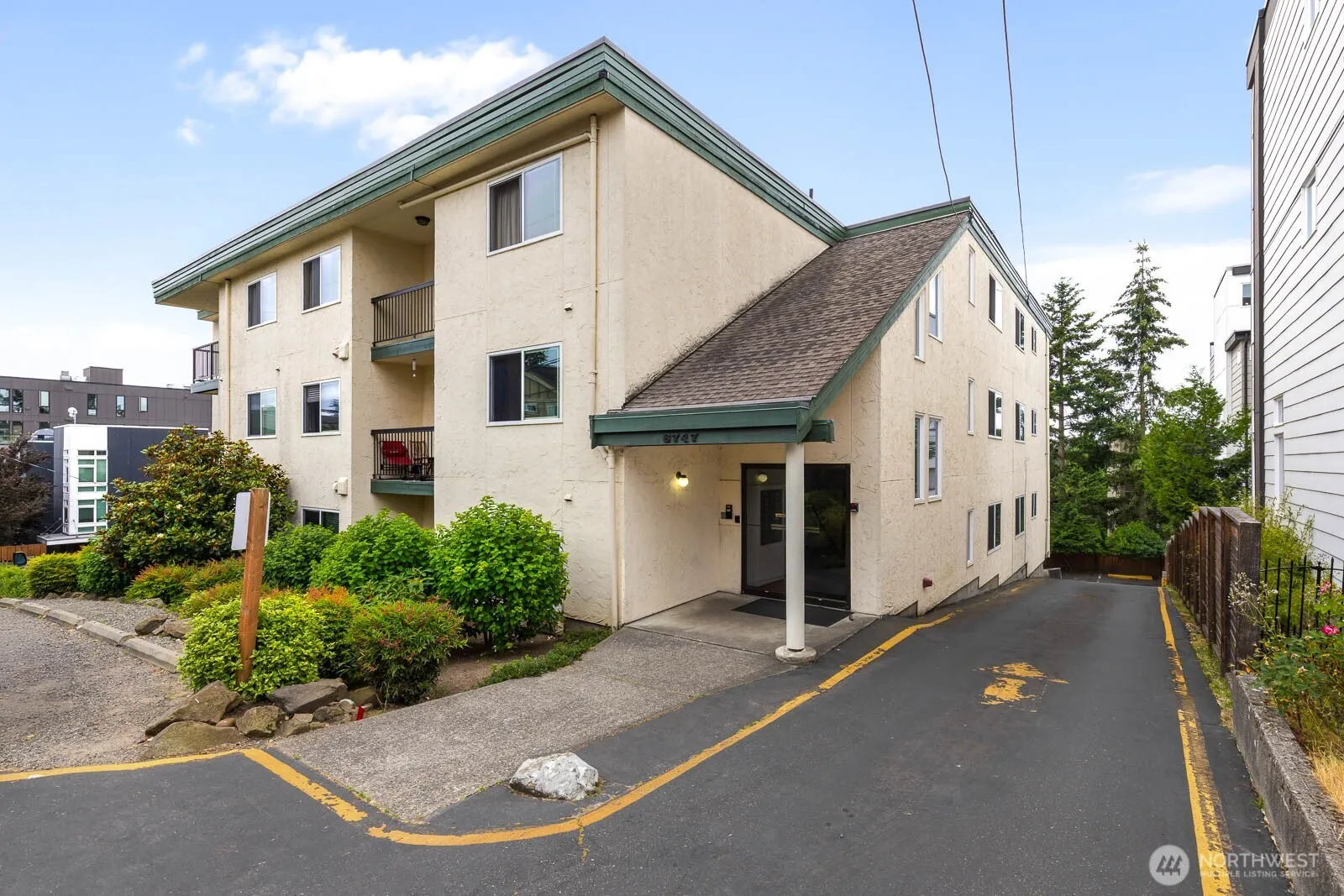 Property photo for 8747 Phinney Avenue N #7, Seattle photo 2