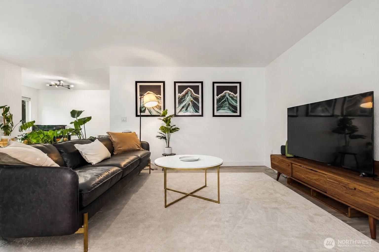 Property photo for 8747 Phinney Avenue N #7, Seattle photo 4