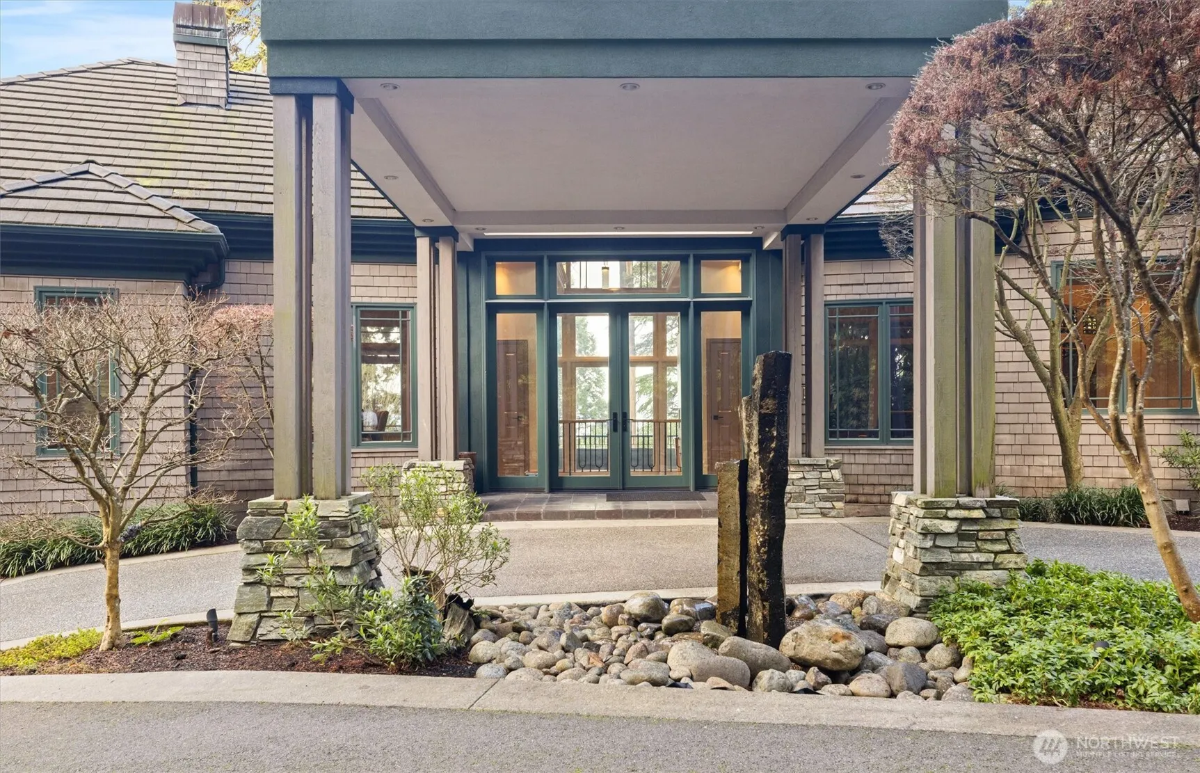 Property photo for 16340 Maplewild Avenue Sw, Burien