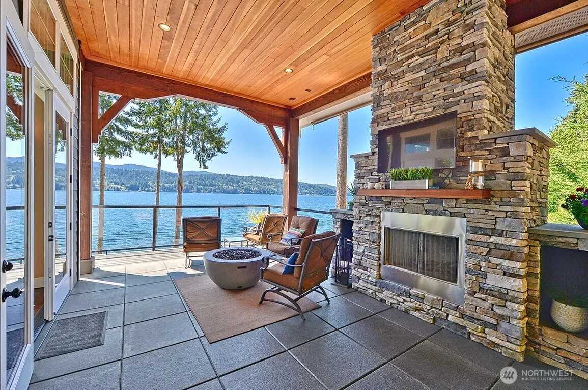 Property photo for 3042 Northshore Road, Bellingham