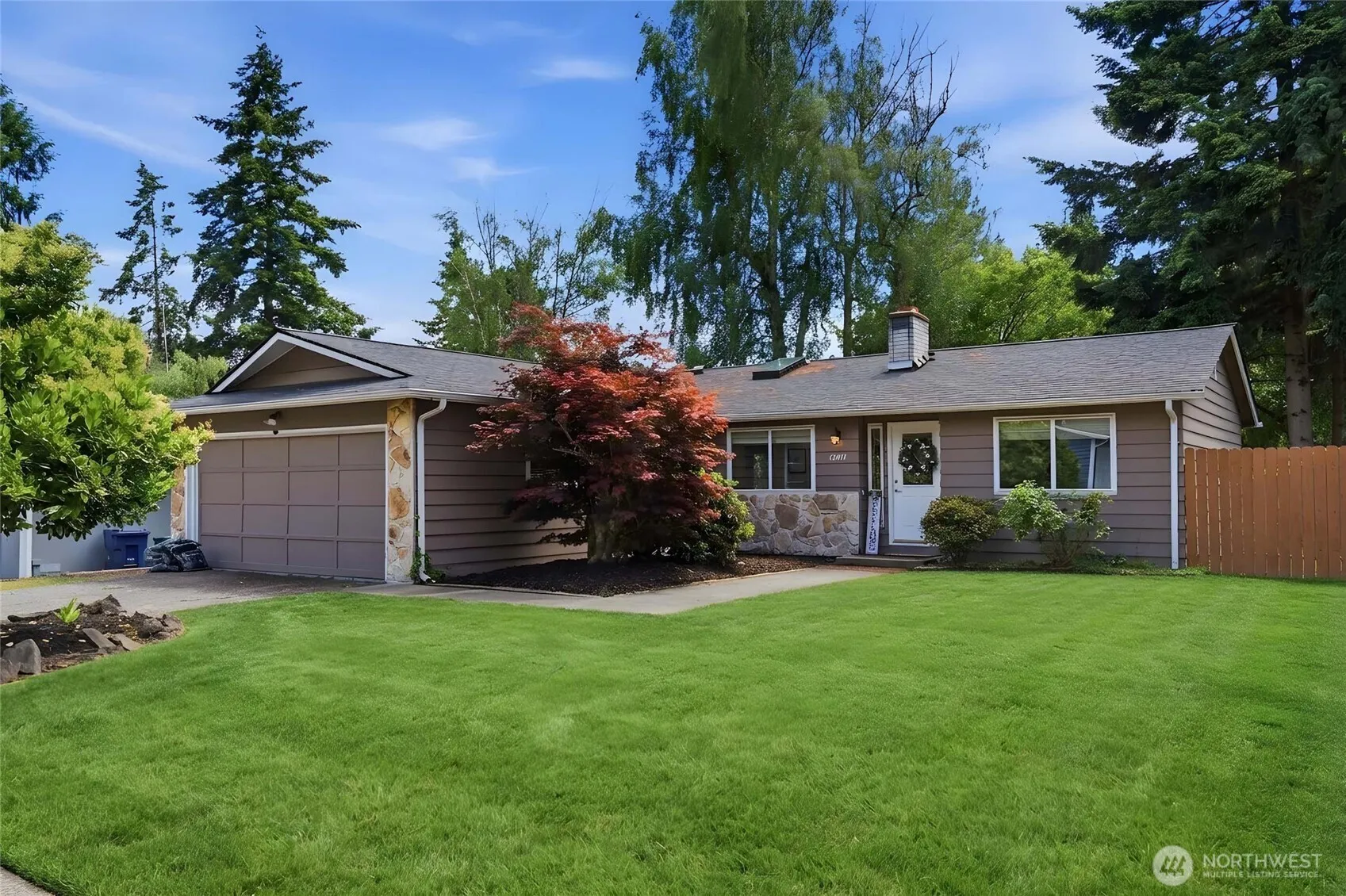 Property photo for 12019 Ne 136th Pl Place, Kirkland