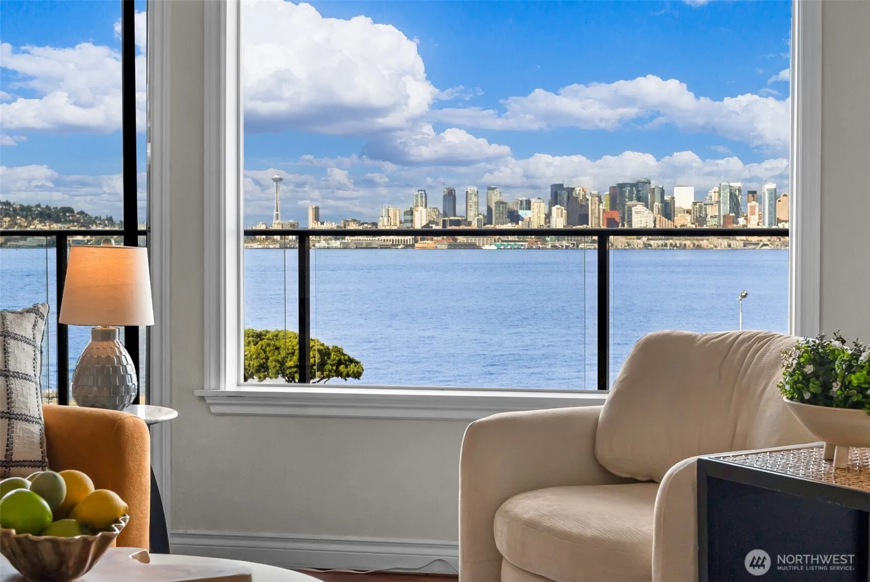 Property photo for 1221 Harbor Avenue Sw #402-3, Seattle