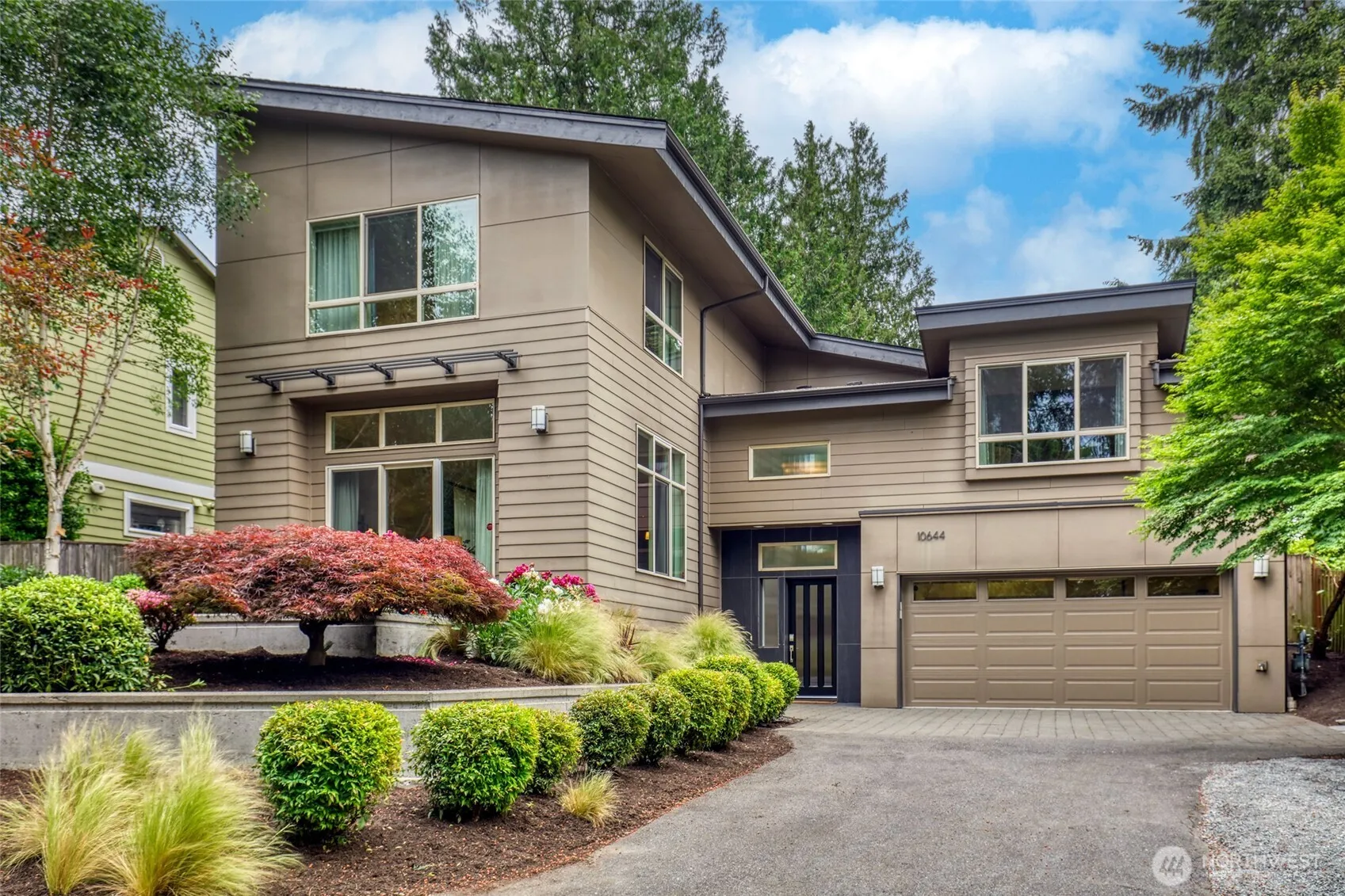 Property photo for 10644 Bartlett Avenue Ne, Seattle