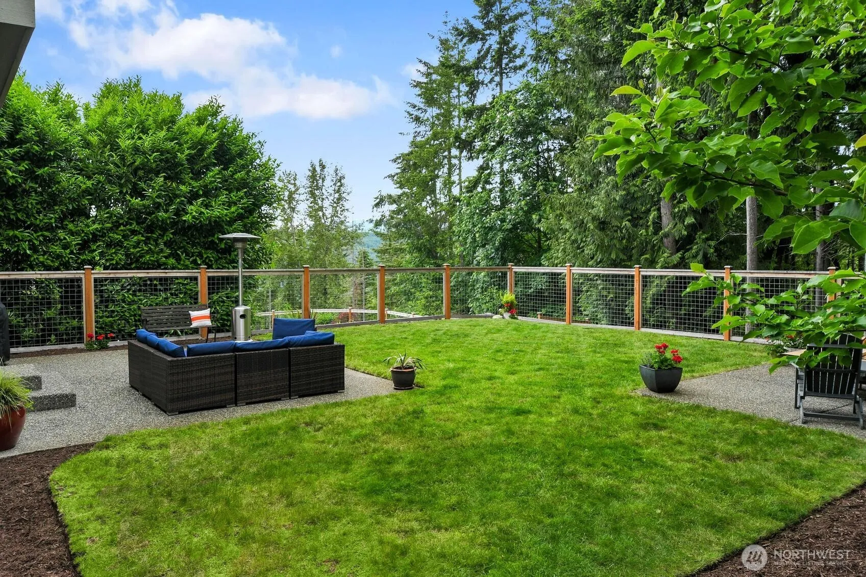 Property photo for 6214 Douglas Avenue Se, Snoqualmie photo 2