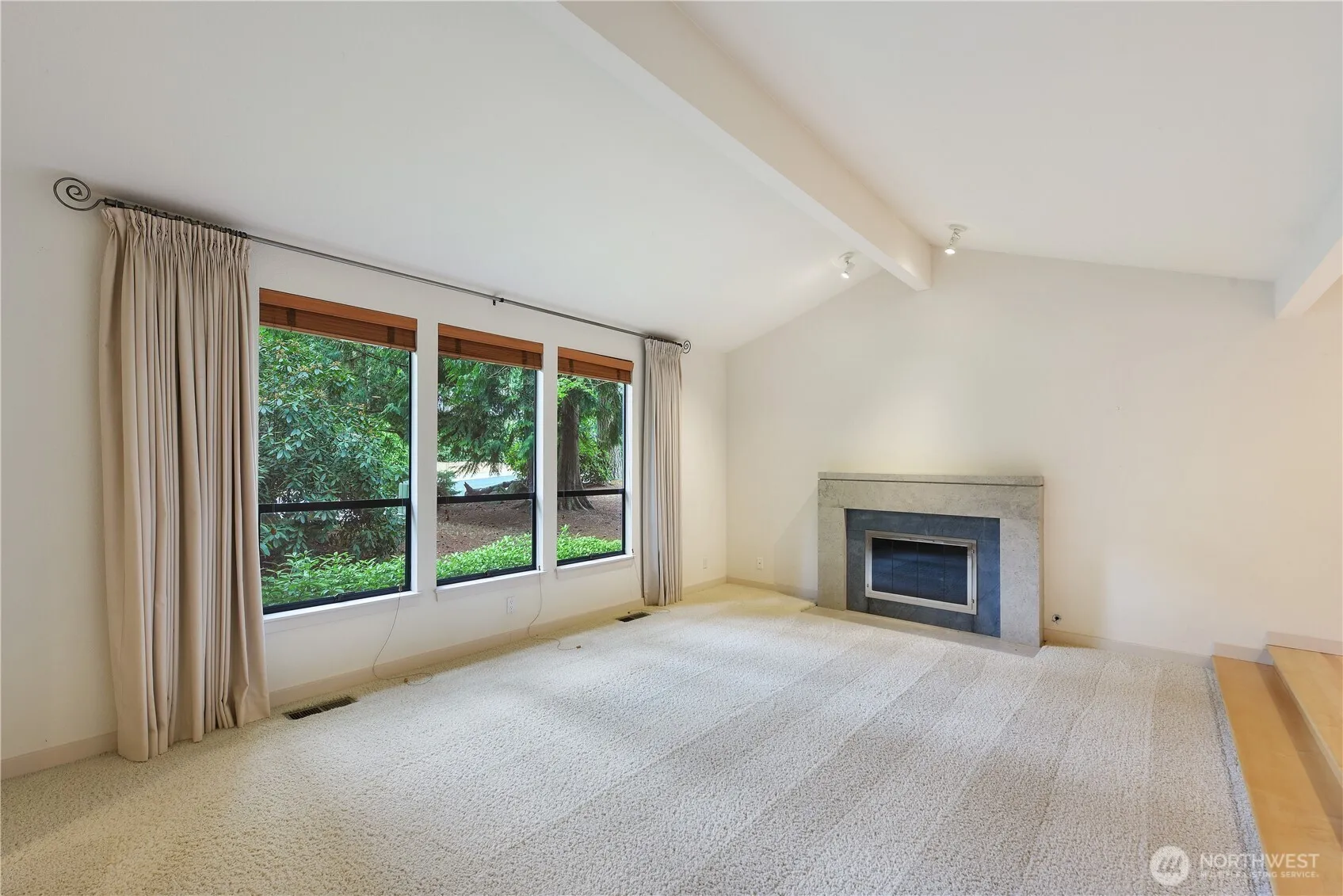 Property photo for 17304 Ne 34th Street, Redmond photo 2