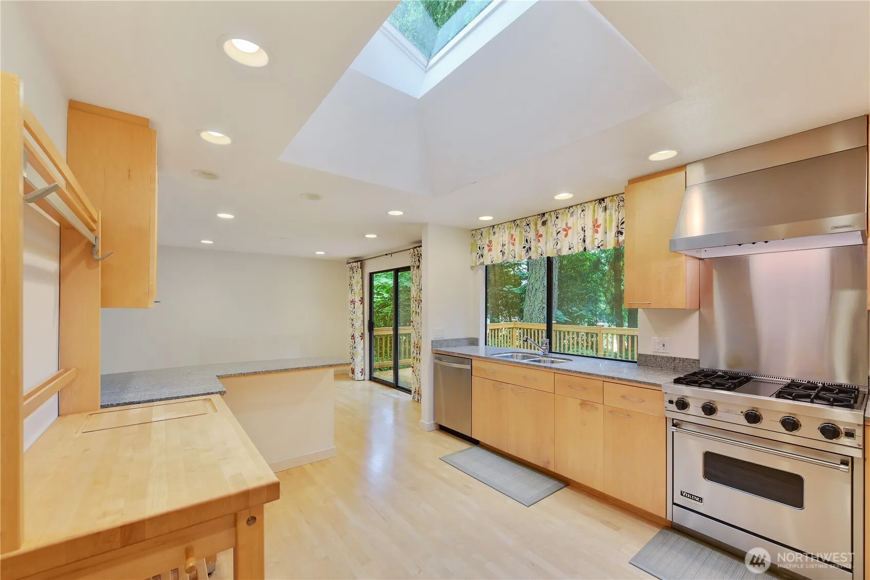 Property photo for 17304 Ne 34th Street, Redmond photo 5
