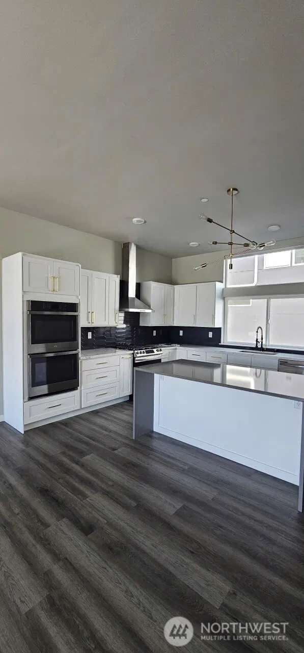 Property photo for 1208 Harrington Avenue Ne, Renton photo 2