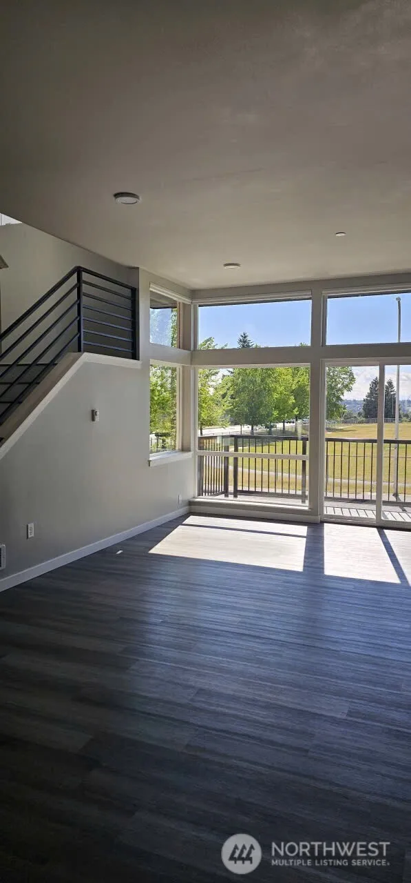 Property photo for 1208 Harrington Avenue Ne, Renton photo 5