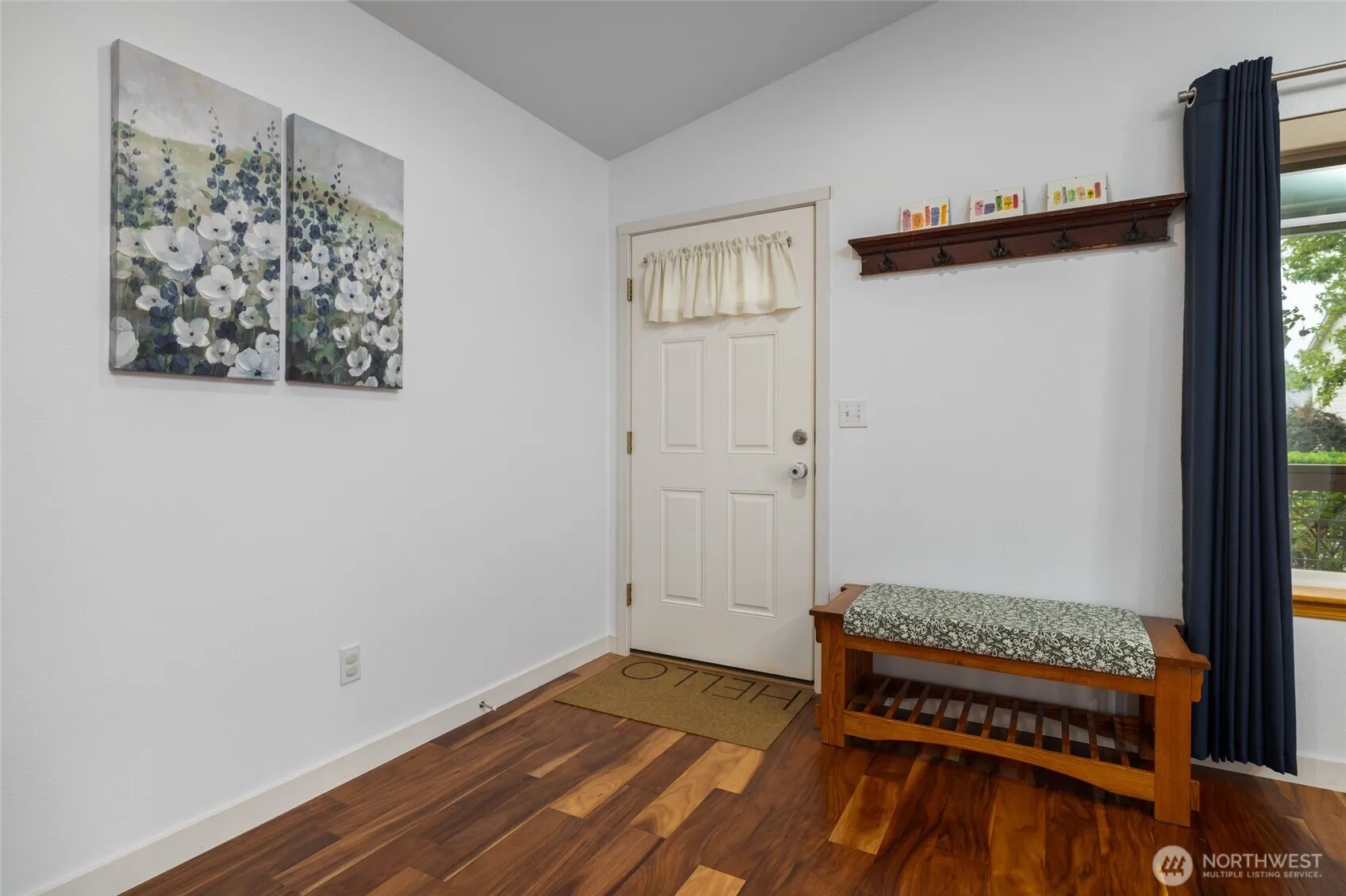 Property photo for 1036 Homestead Drive, Burlington photo 4