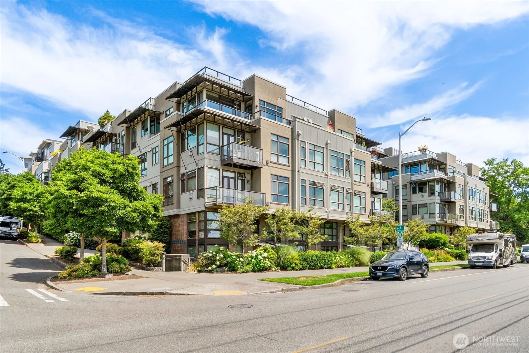 Property photo for 1700 N Northlake Way #105, Seattle photo 2