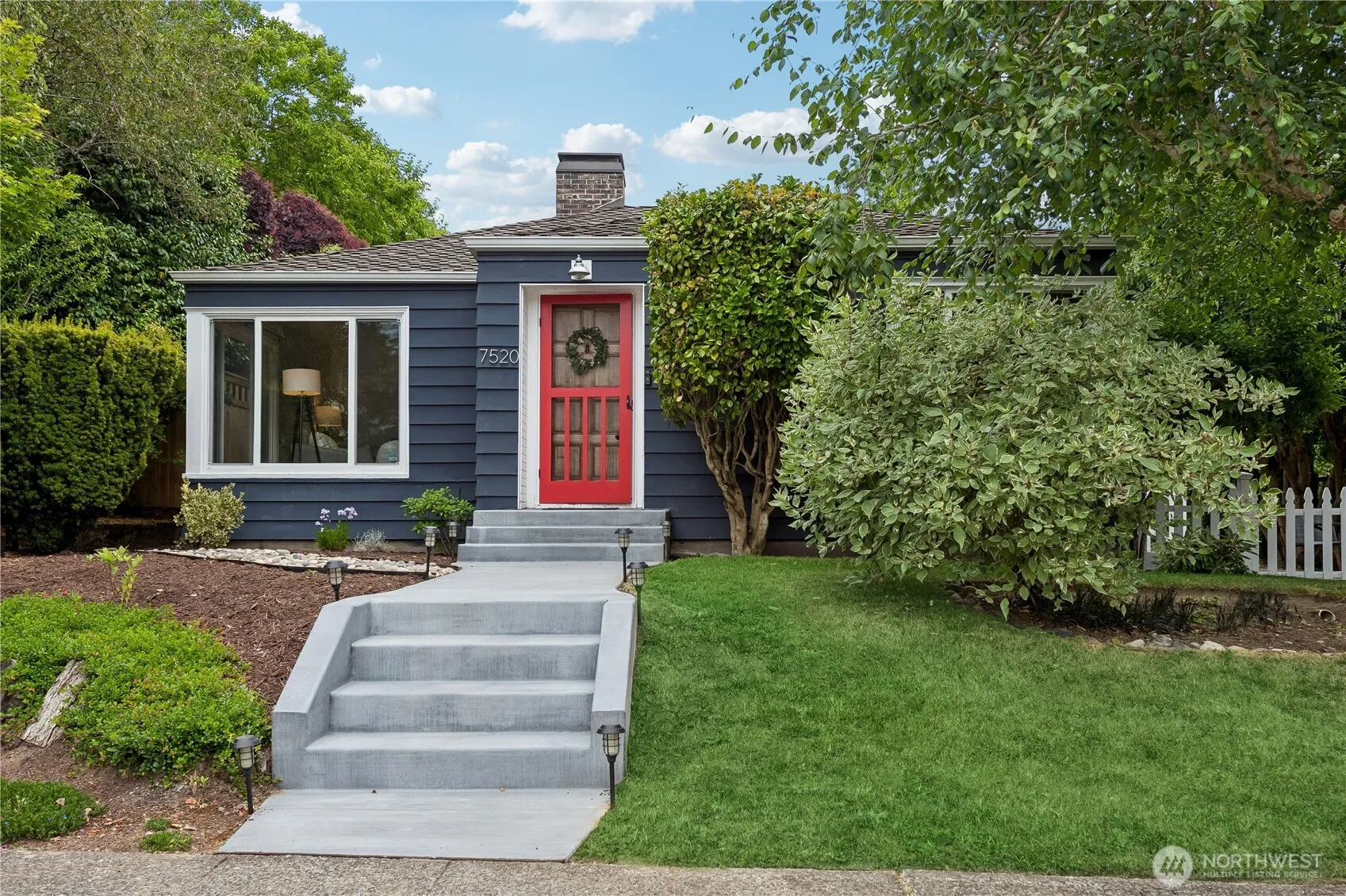 Property photo for 7520 Jones Avenue Nw, Seattle photo 2
