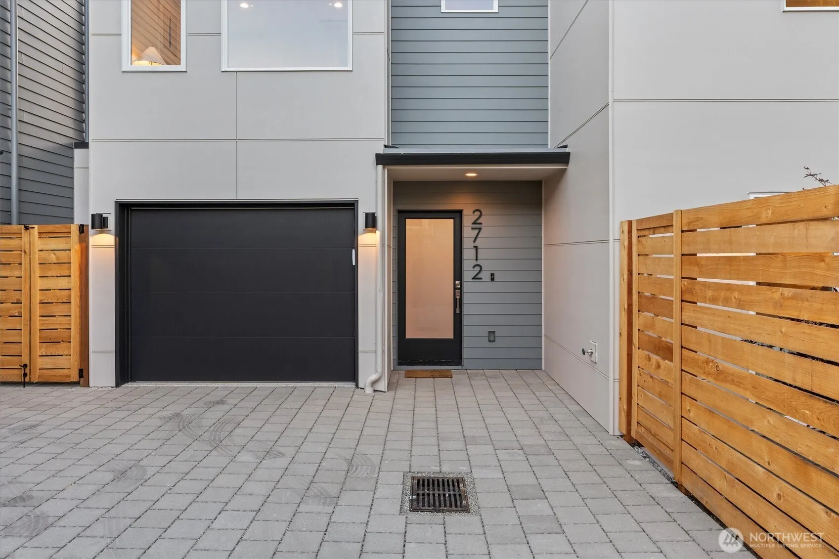Property photo for 2712 58th Avenue Sw, Seattle photo 2