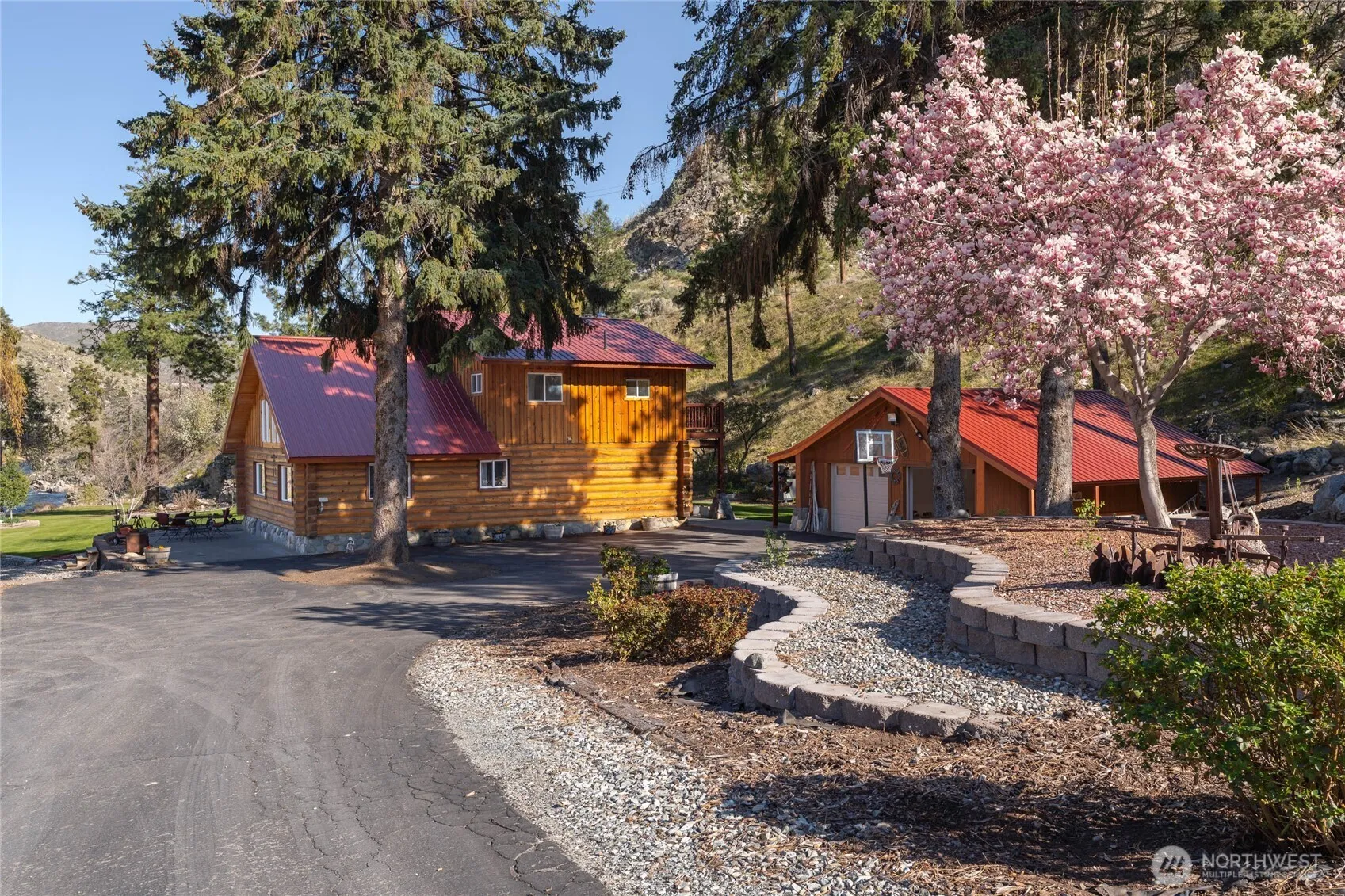 Property photo for 540 Highway 153, Pateros