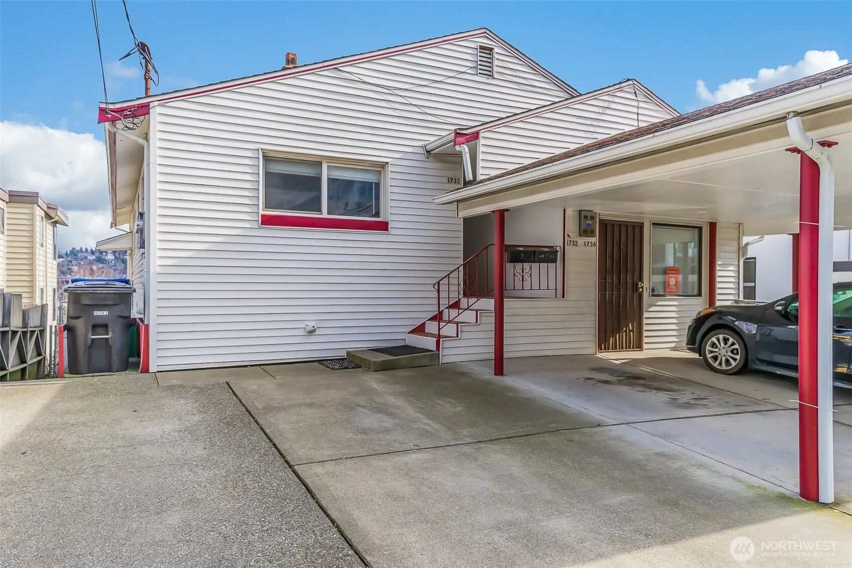 Property photo for 1732 Dexter Avenue N, Seattle