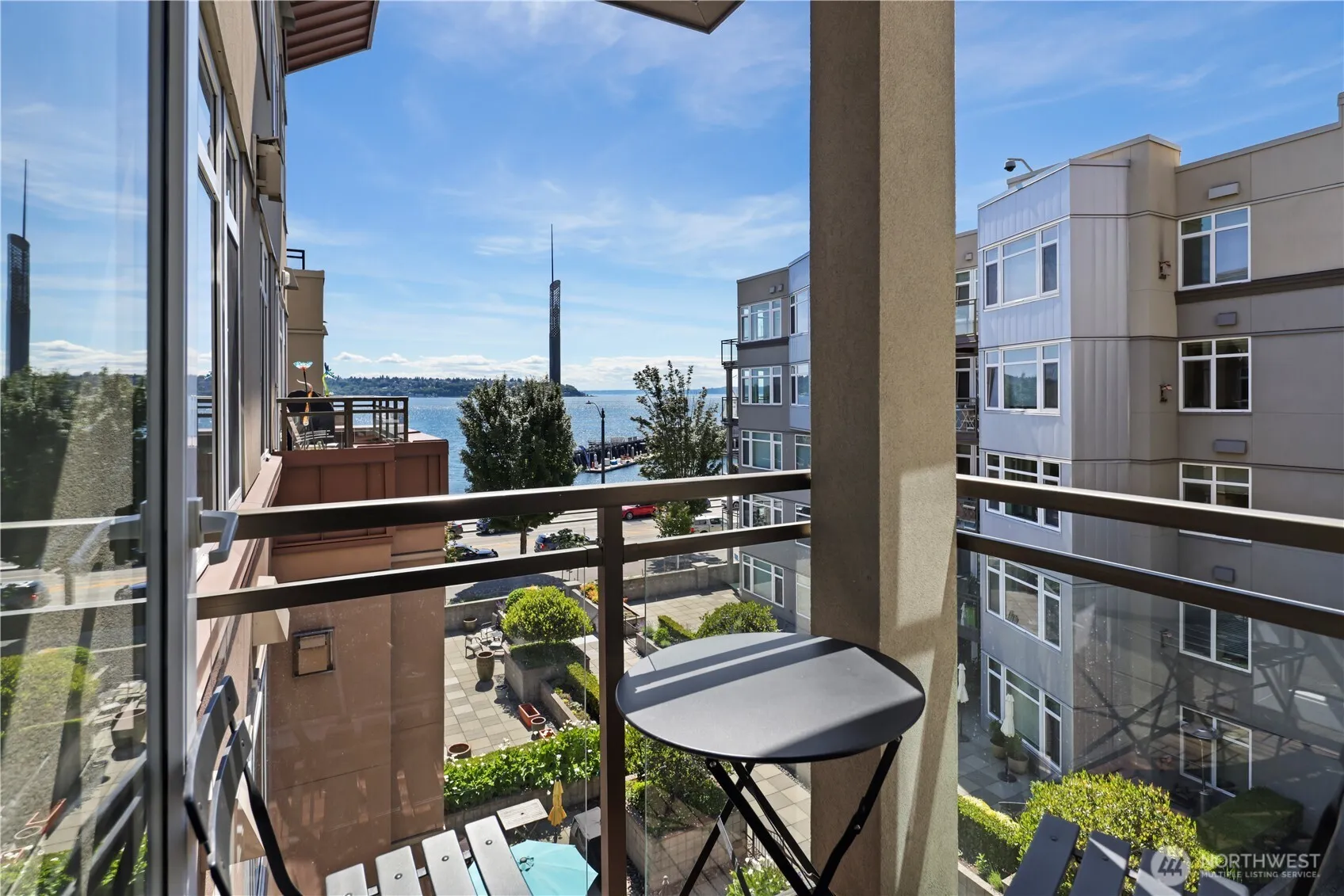 Property photo for 1950 Alaskan Way #422, Seattle photo 4