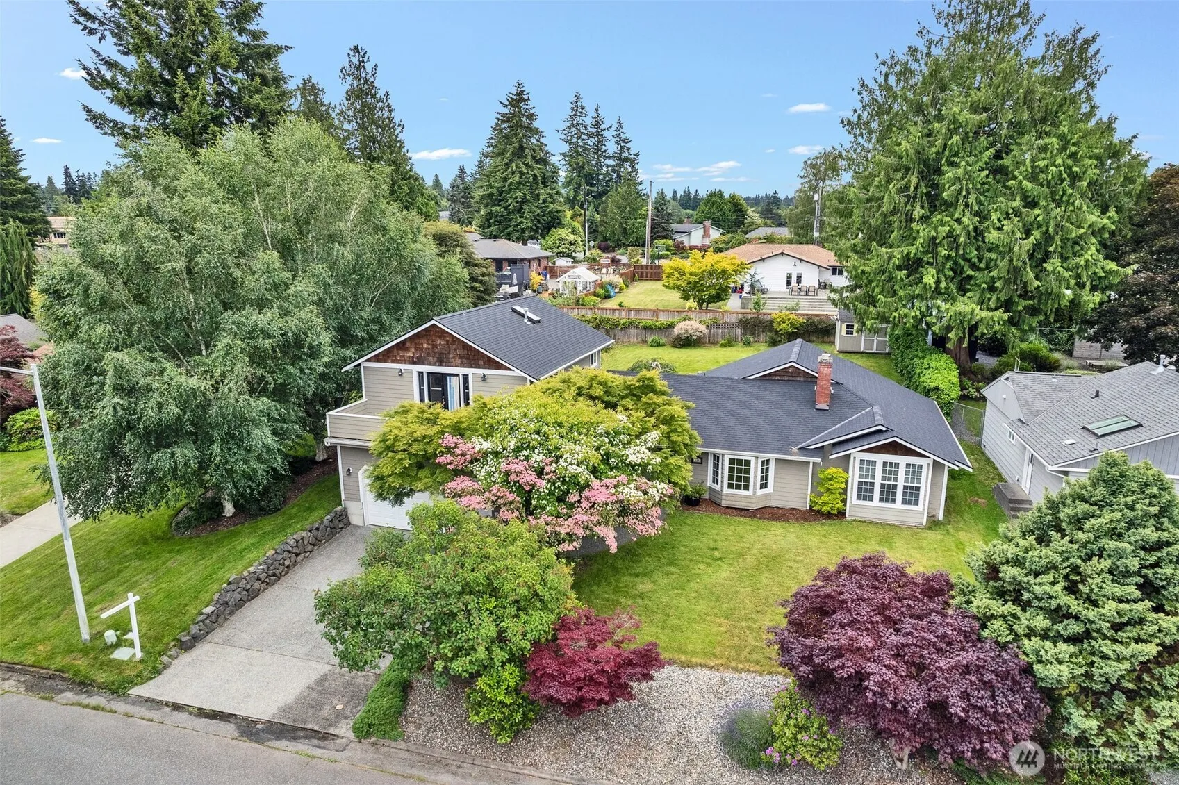 Property photo for 400 Park Place, Everett