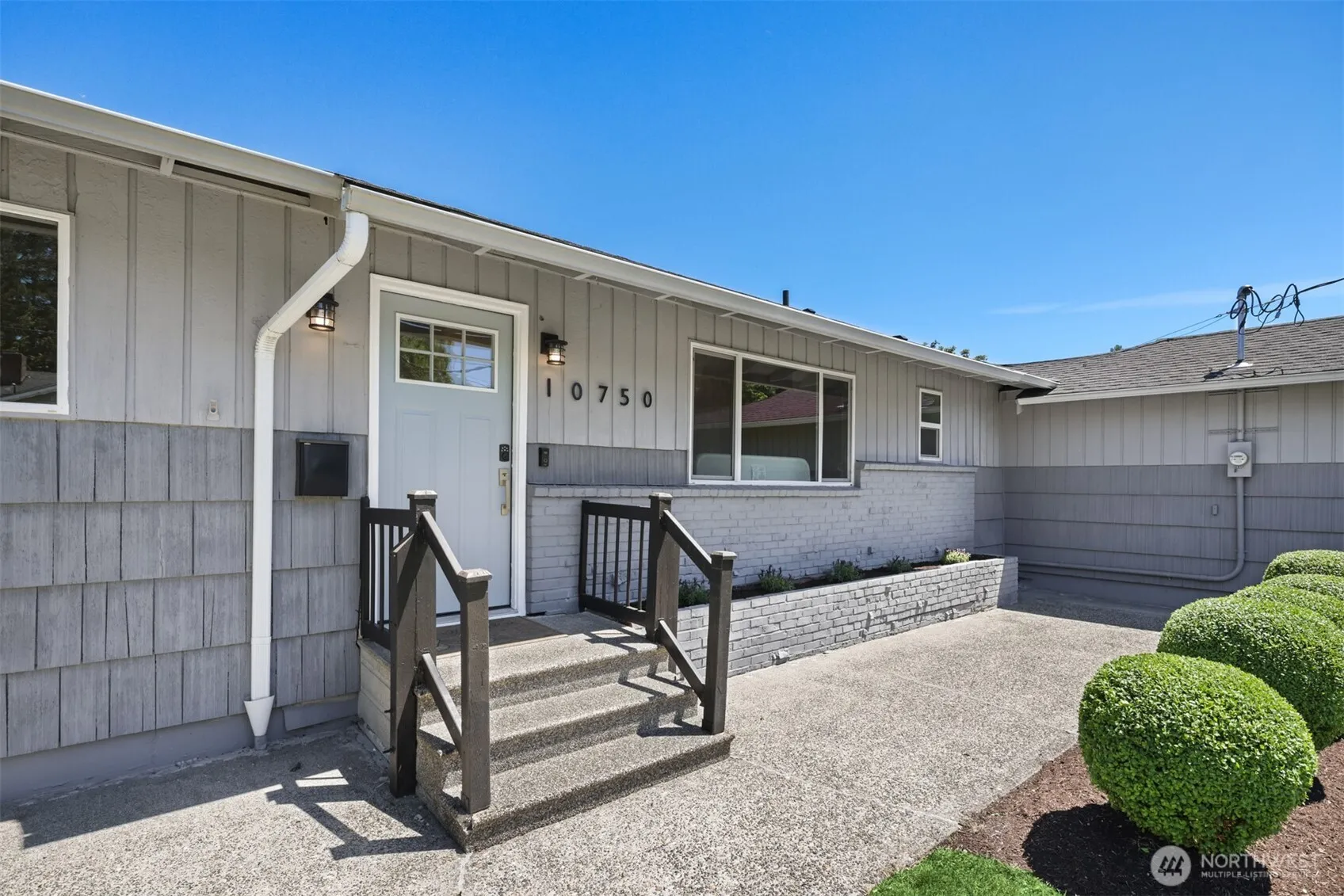 Property photo for 10750 66th Avenue S, Seattle photo 3