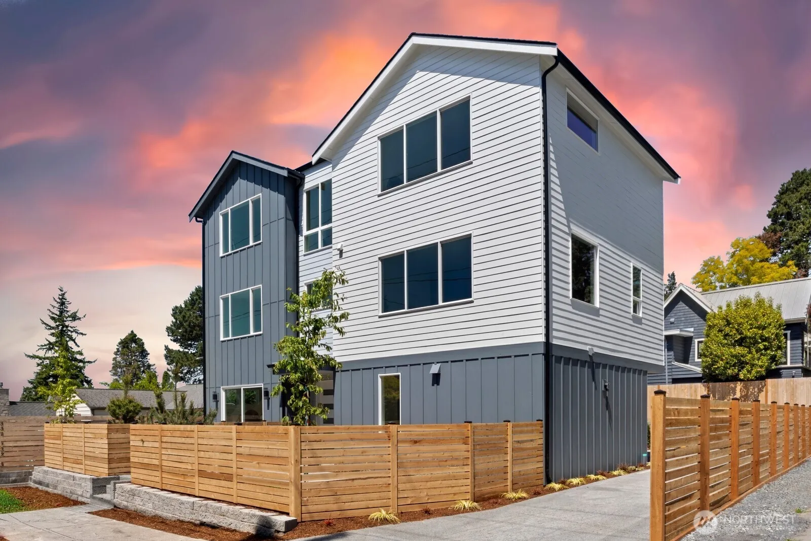 Property photo for 334 Ne 90th Street, Seattle