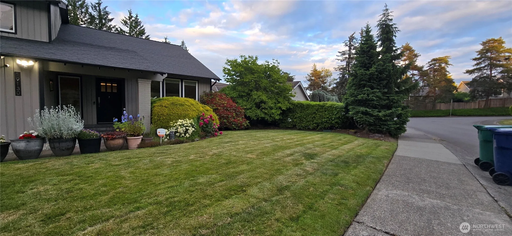 Property photo for 19130 Se 47th Place, Issaquah photo 2