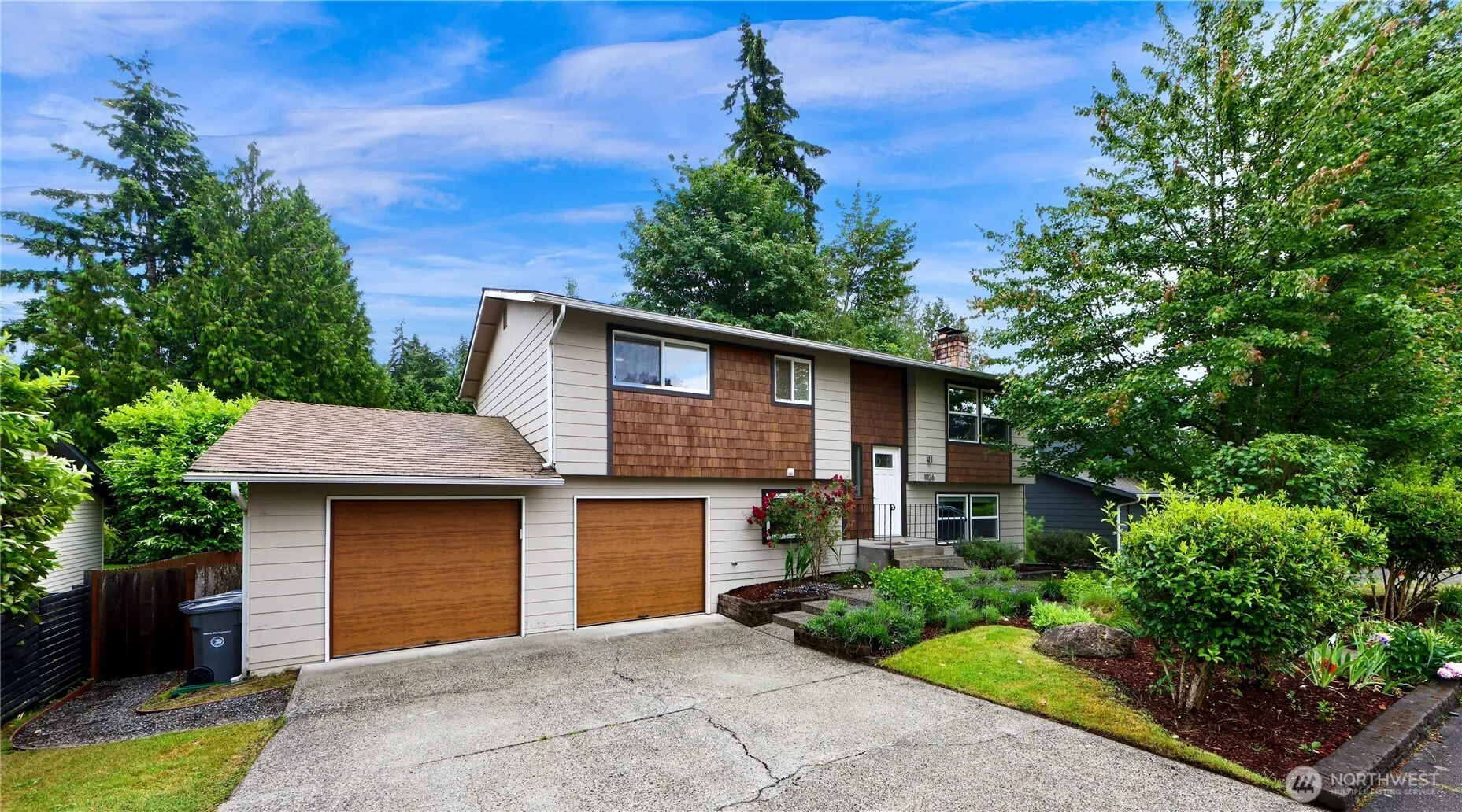 Property photo for 11126 159th Avenue Ne, Redmond photo 2