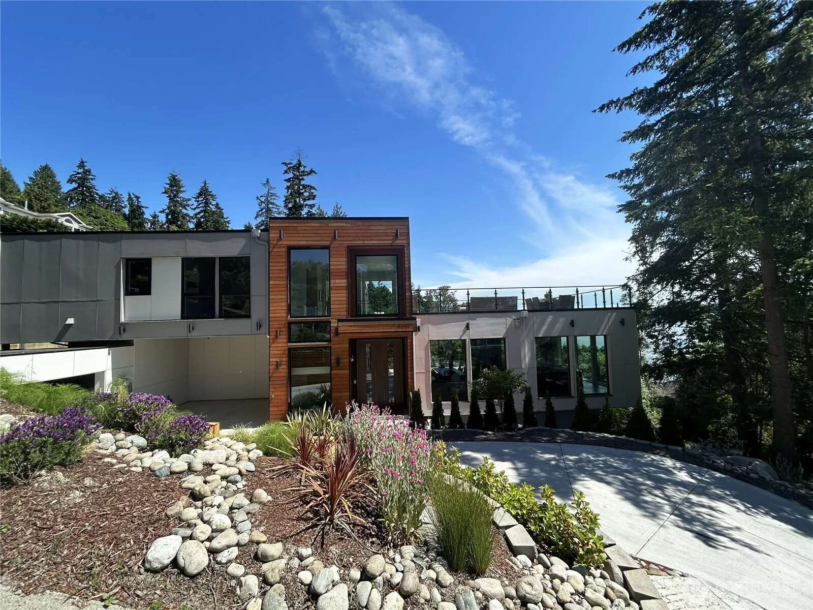 Property photo for 8243 W Mercer Way, Mercer Island photo 4