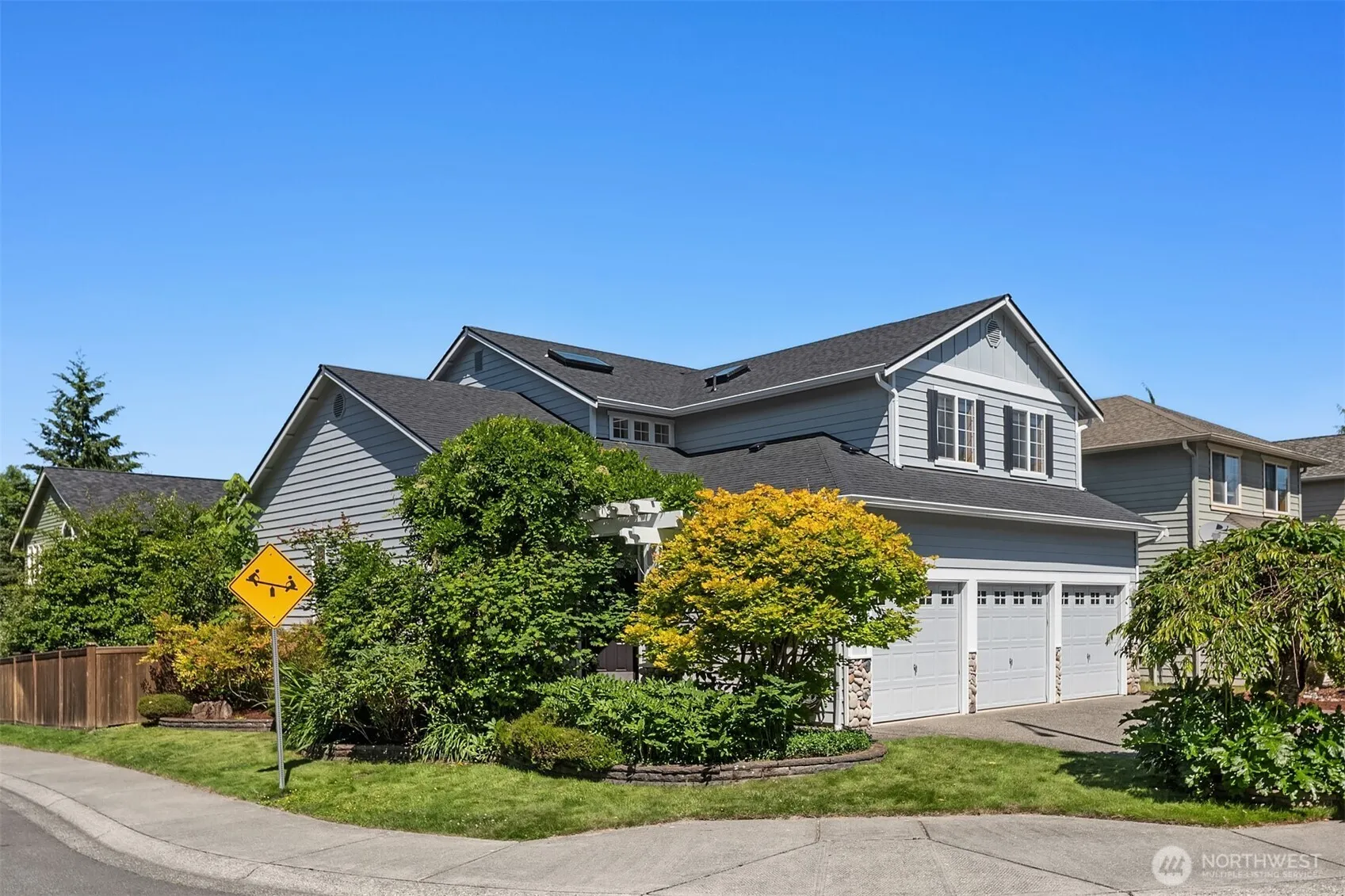 Property photo for 18430 11th Drive Se, Bothell photo 2