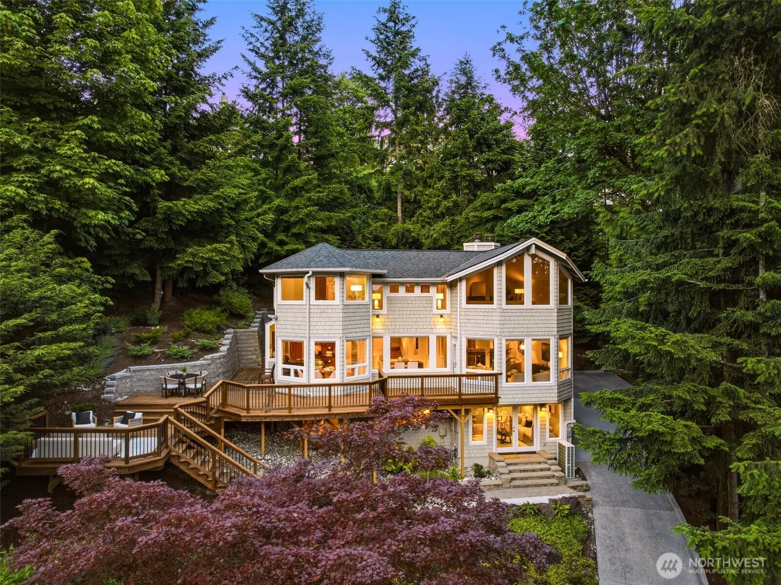Property photo for 11113 Ne 38th Place, Bellevue