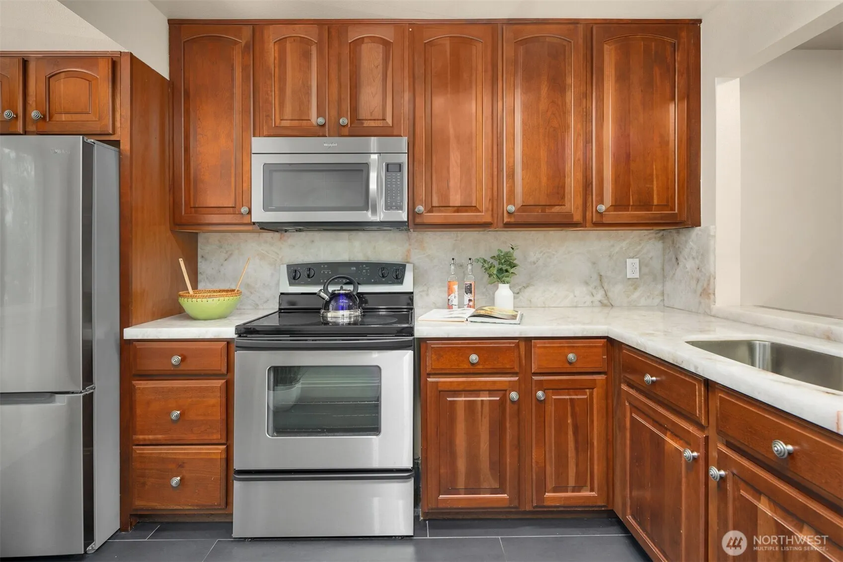 Property photo for 515 Newport Way Nw #b3, Issaquah photo 4