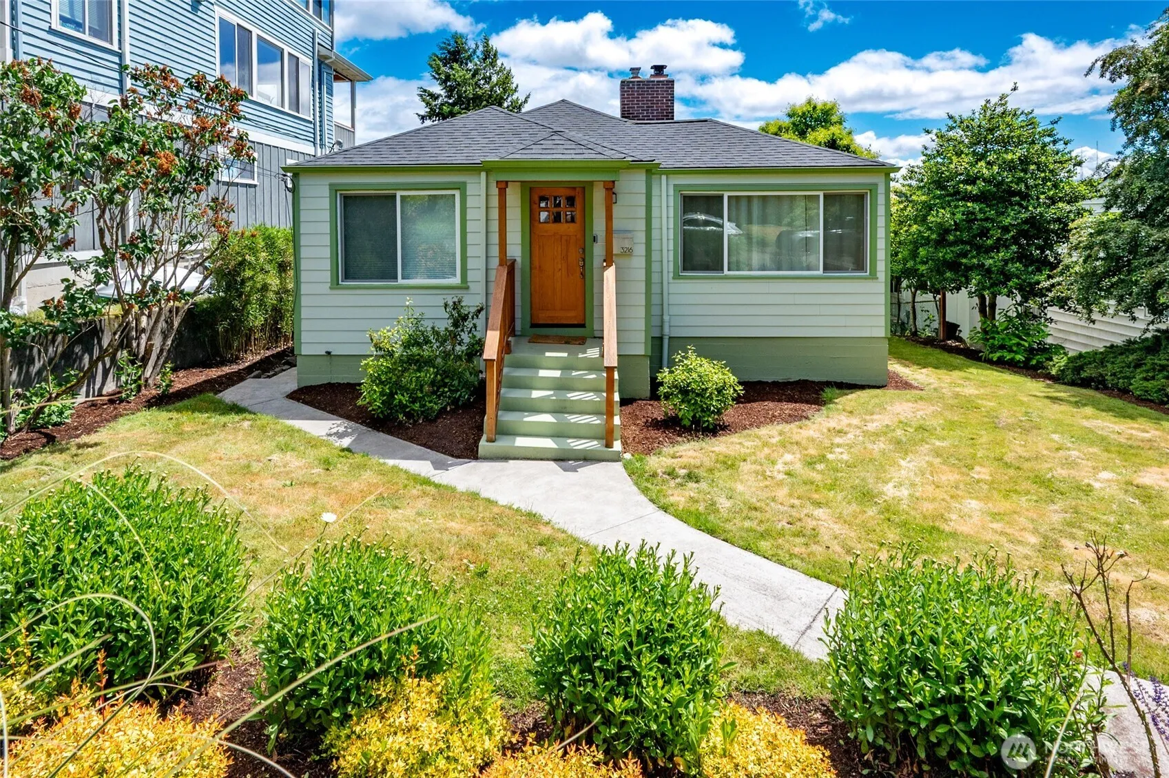 Property photo for 3216 24th Avenue W, Seattle