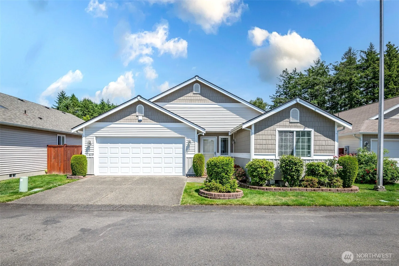 Property photo for 11809 5th Avenue Ct E, Tacoma