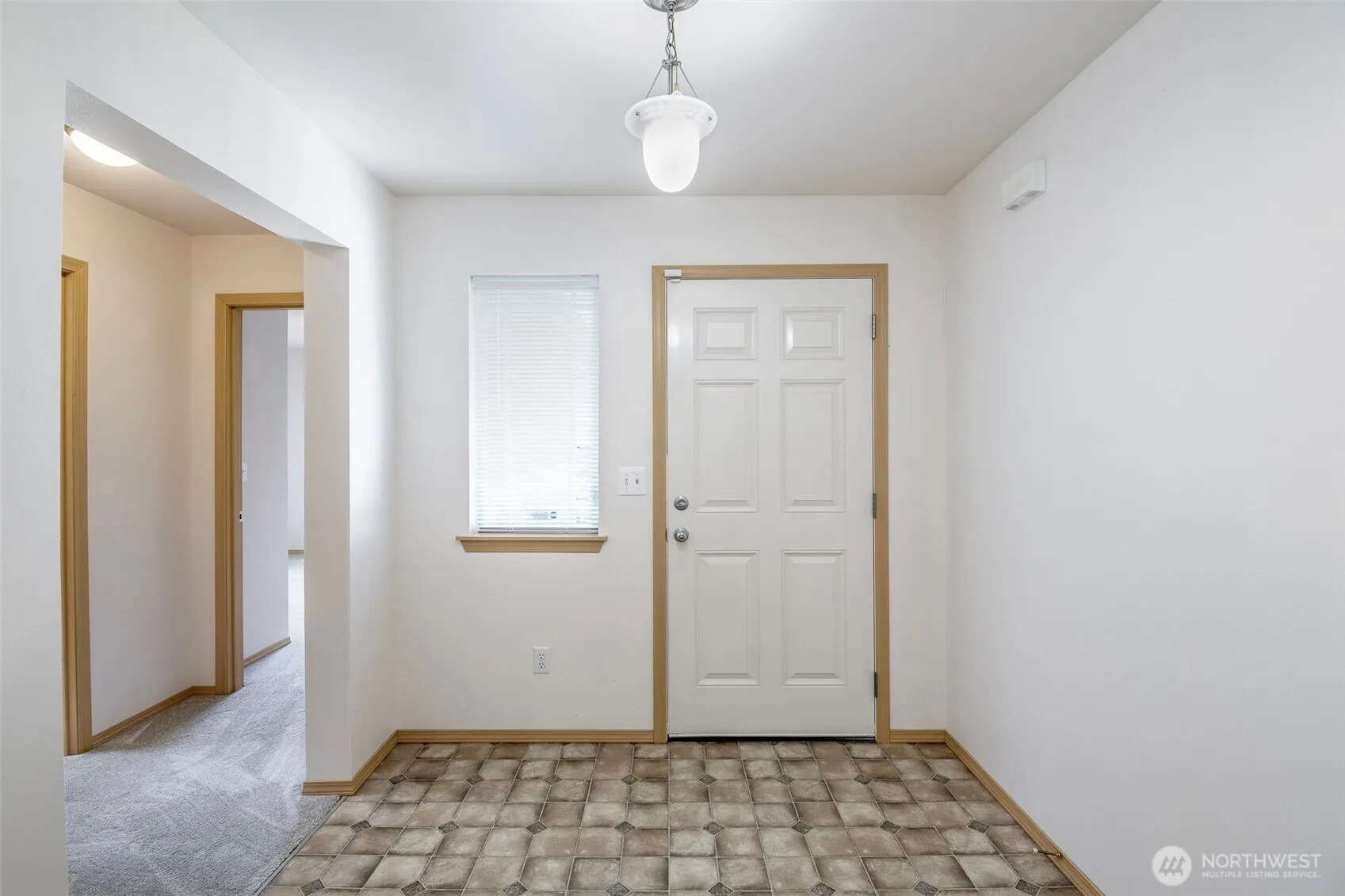 Property photo for 11809 5th Avenue Ct E, Tacoma photo 3