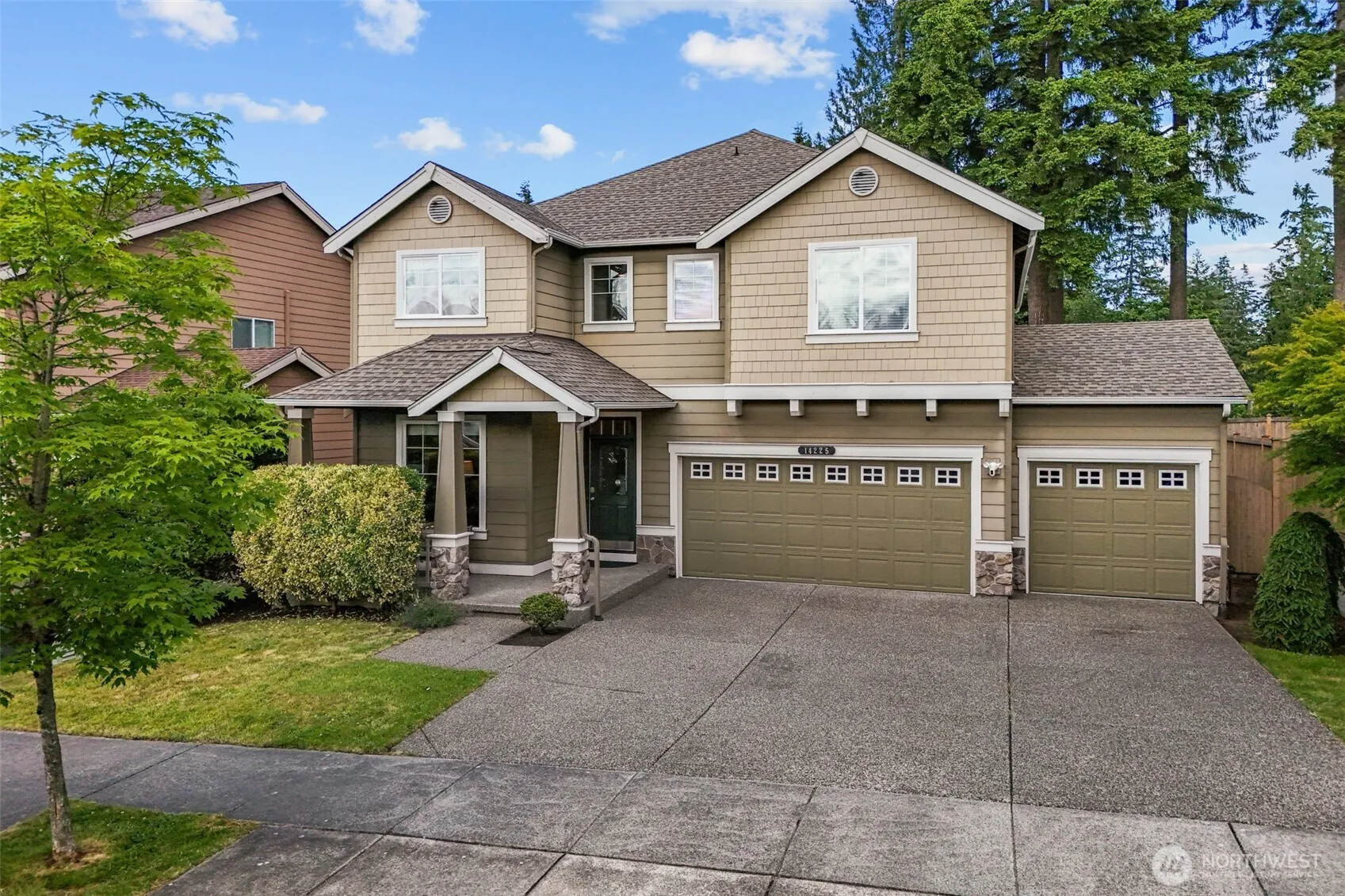 Property photo for 14225 3rd Avenue W, Everett