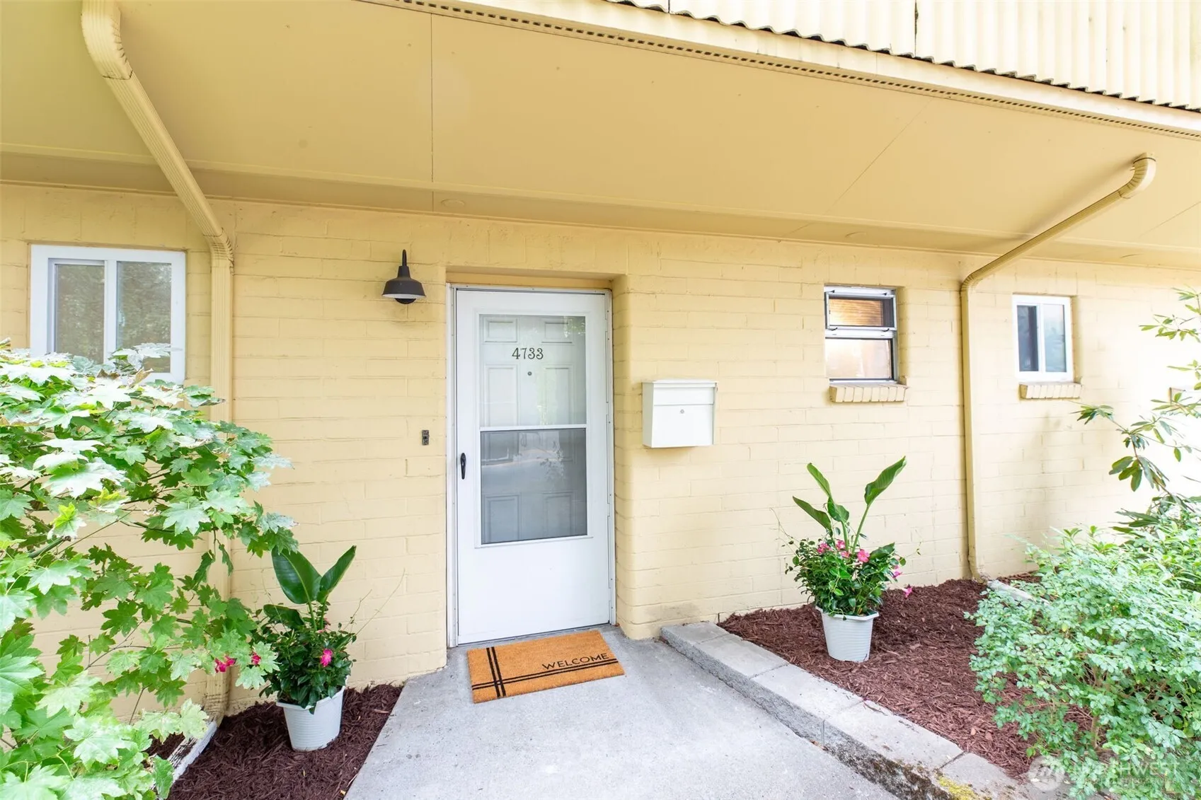 Property photo for 4733 Terrace Drive Ne #4733, Seattle