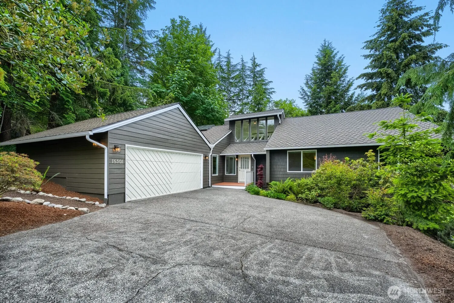 Property photo for 15301 Se 48th Drive, Bellevue