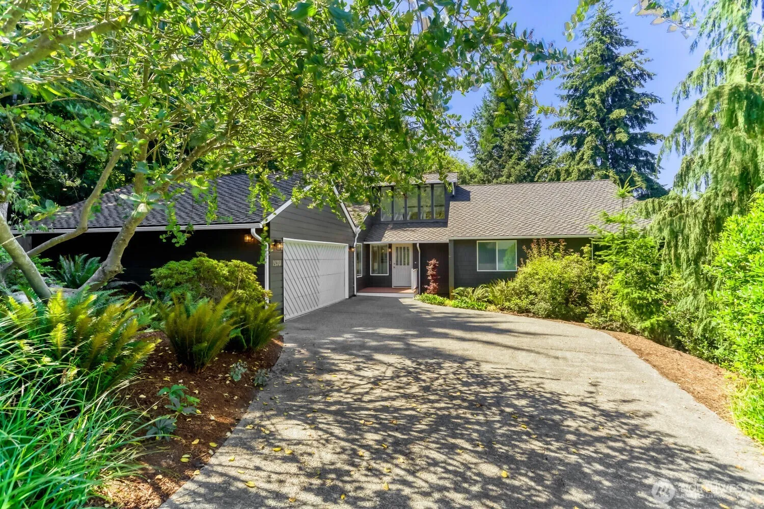 Property photo for 15301 Se 48th Drive, Bellevue