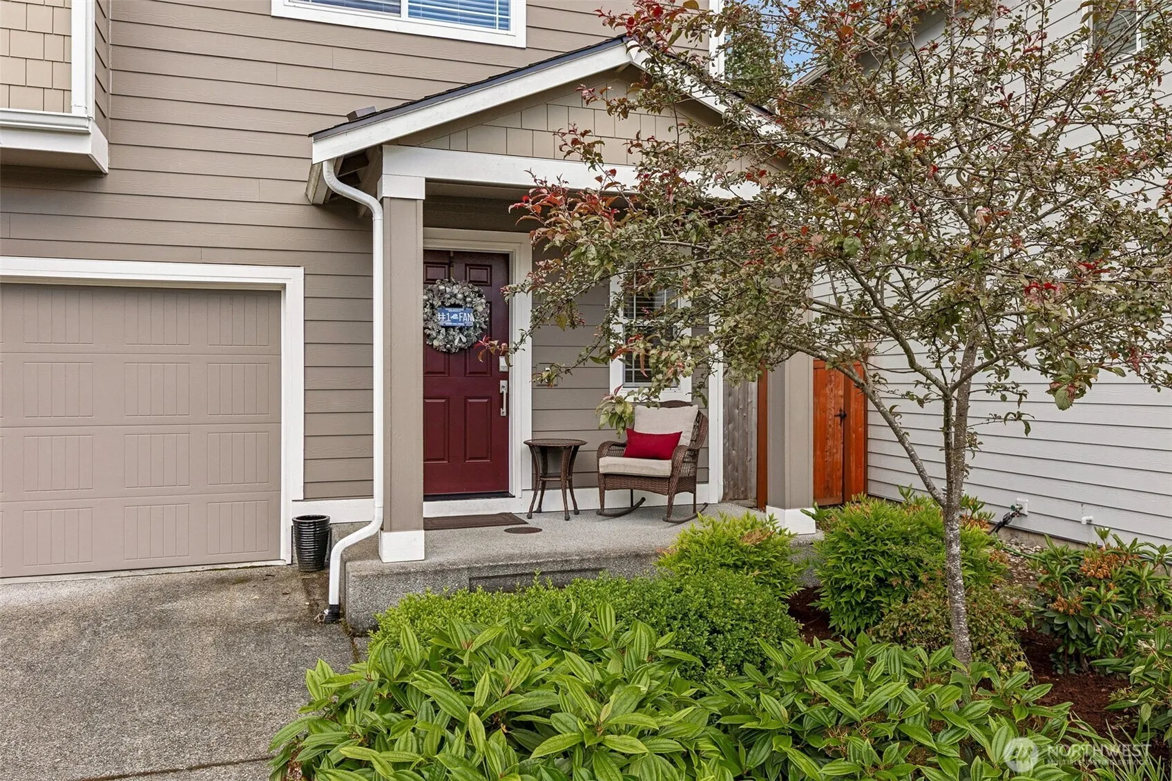 Property photo for 1110 Swan Loop, Dupont photo 2