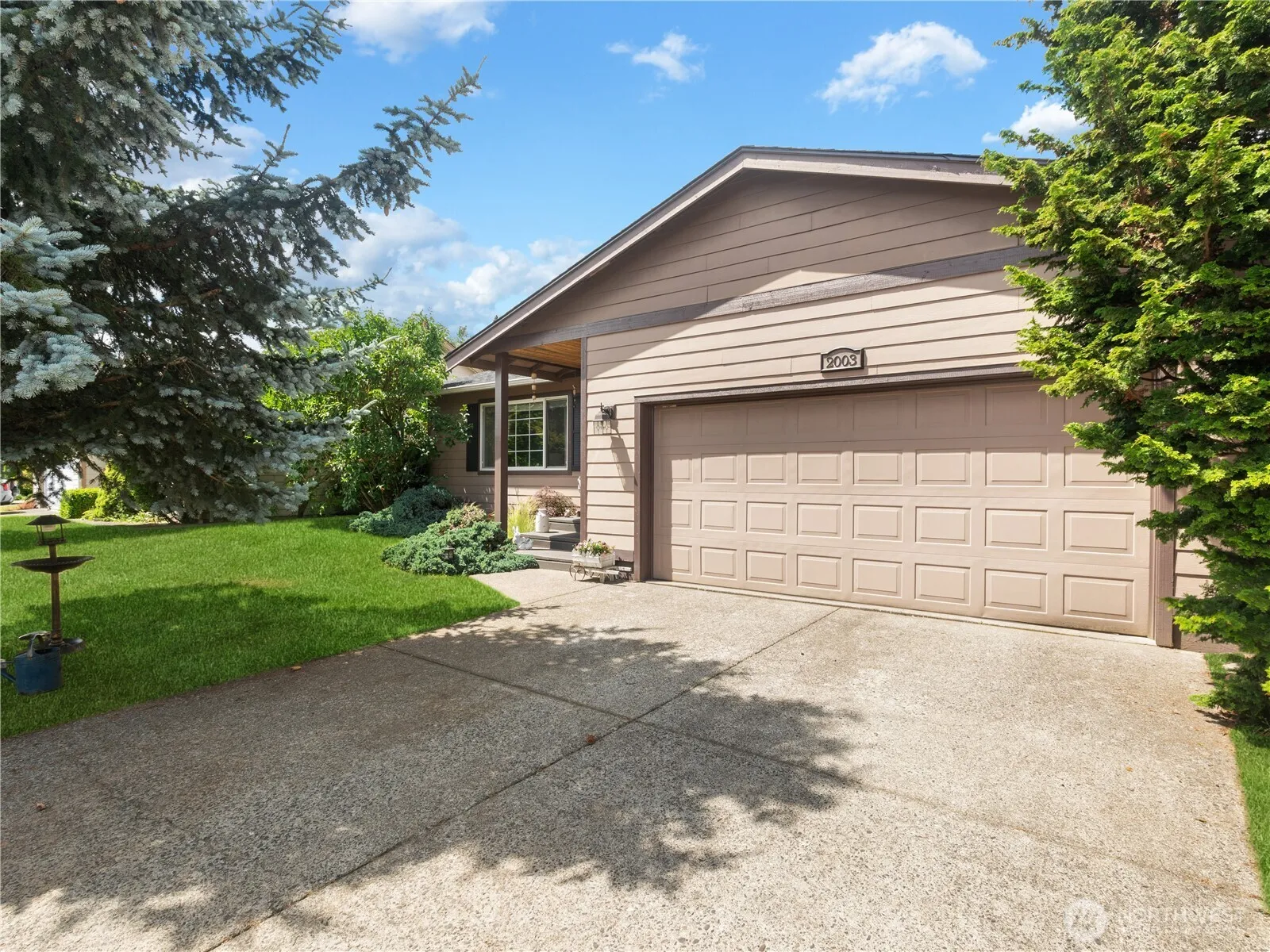 Property photo for 2003 Buttercup Drive, Lynden