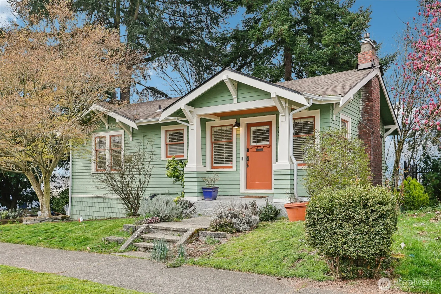 Property photo for 1911 12th Avenue S, Seattle