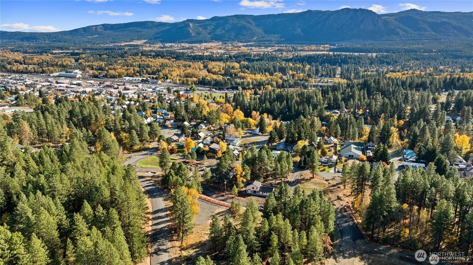 Property photo for 604 Compass Place, Cle Elum photo 3