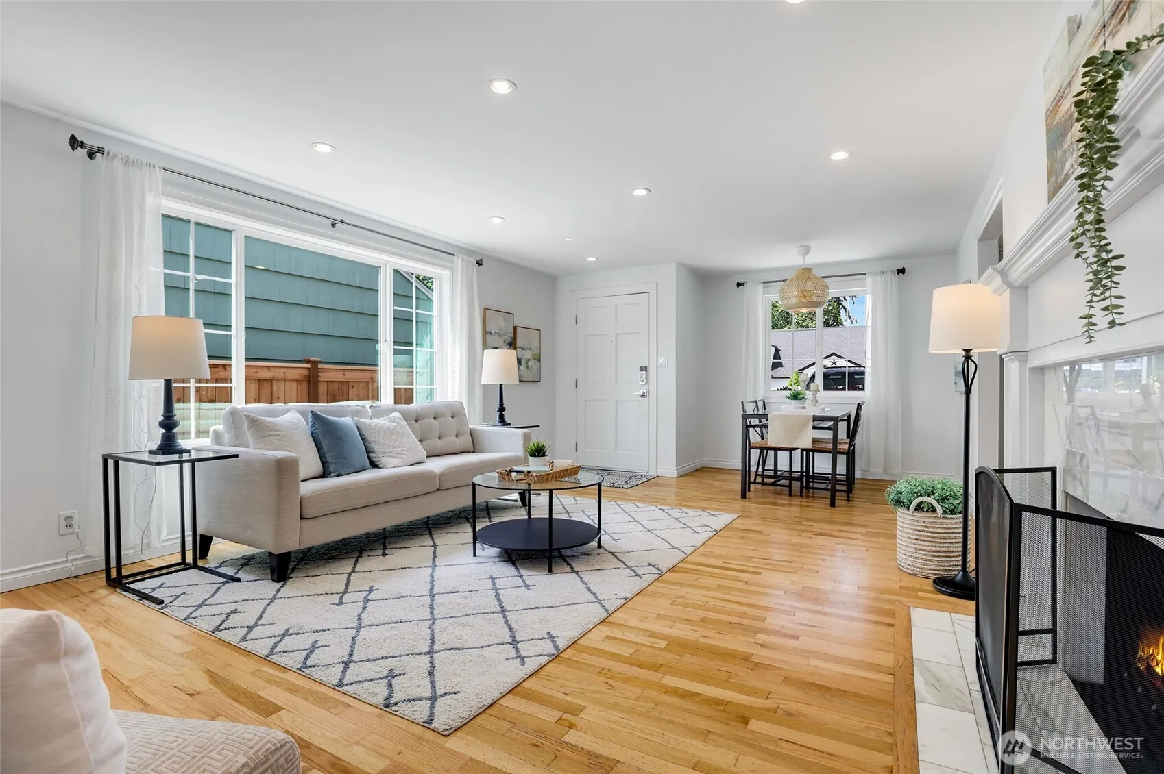 Property photo for 11516 Meridian Avenue N, Seattle photo 5