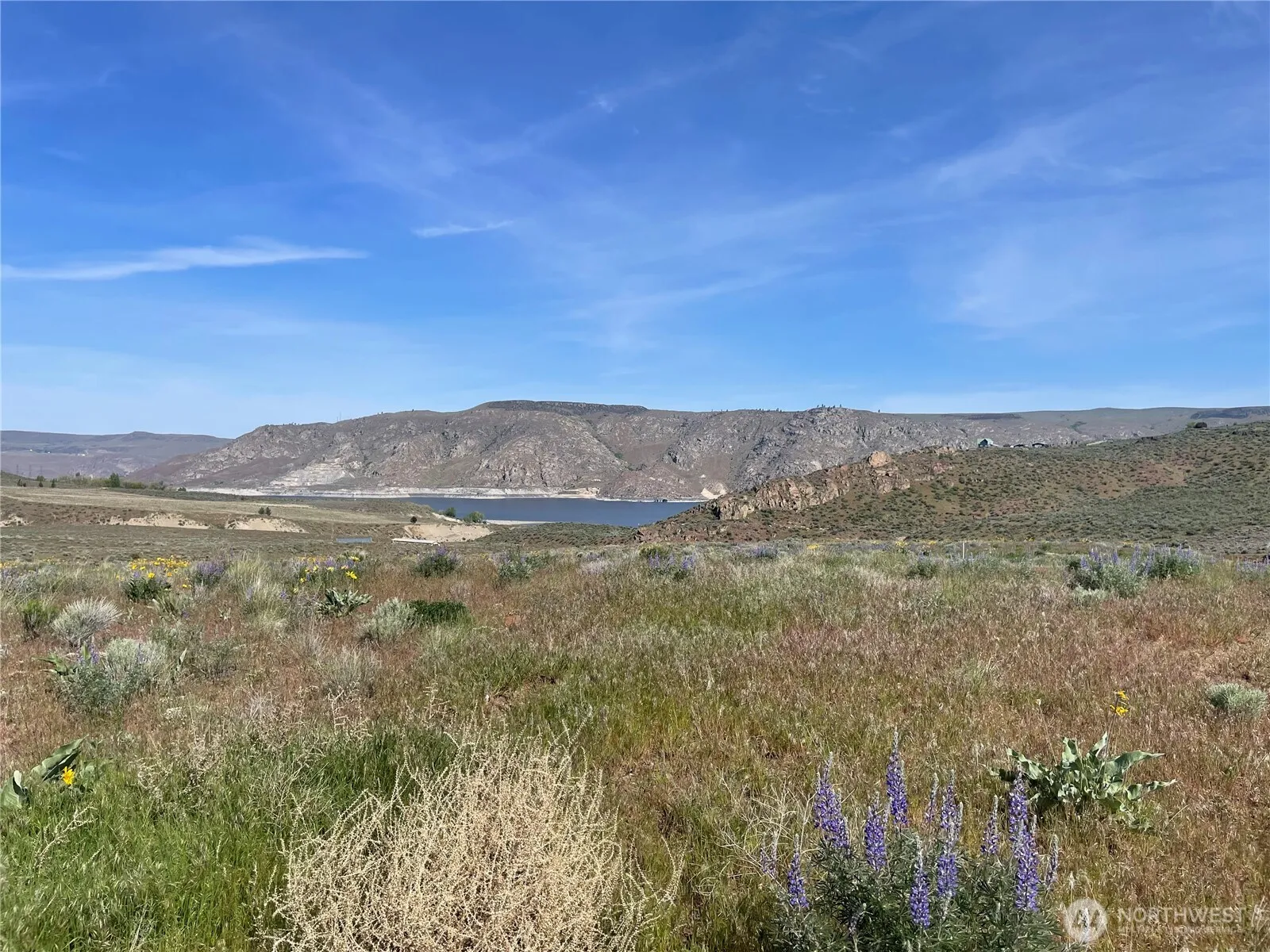 Property photo for 3 Xxx Hwy 174, Grand Coulee photo 2